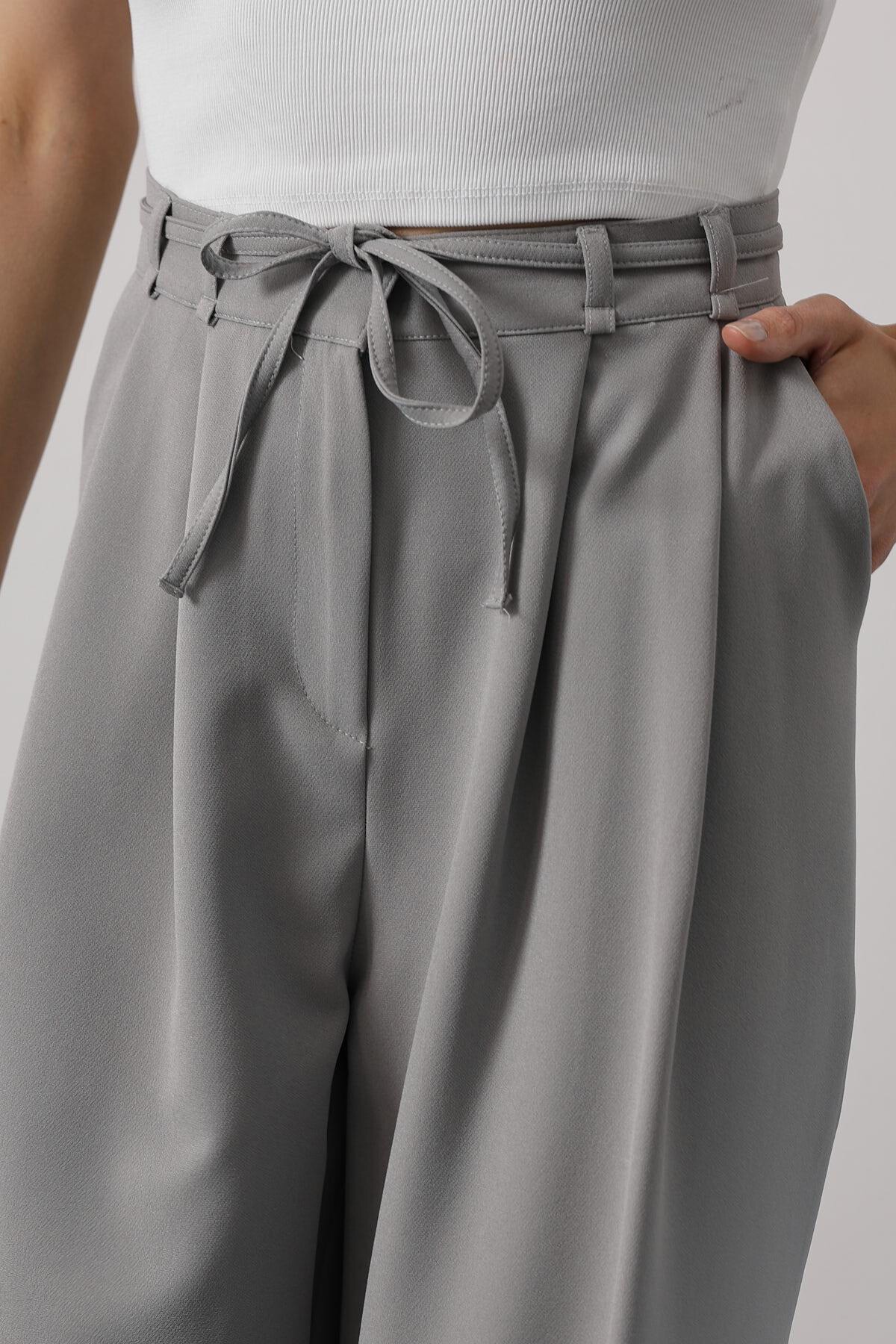 Gri Çift Cepli Pileli Bağcıklı Oversize Pantolon