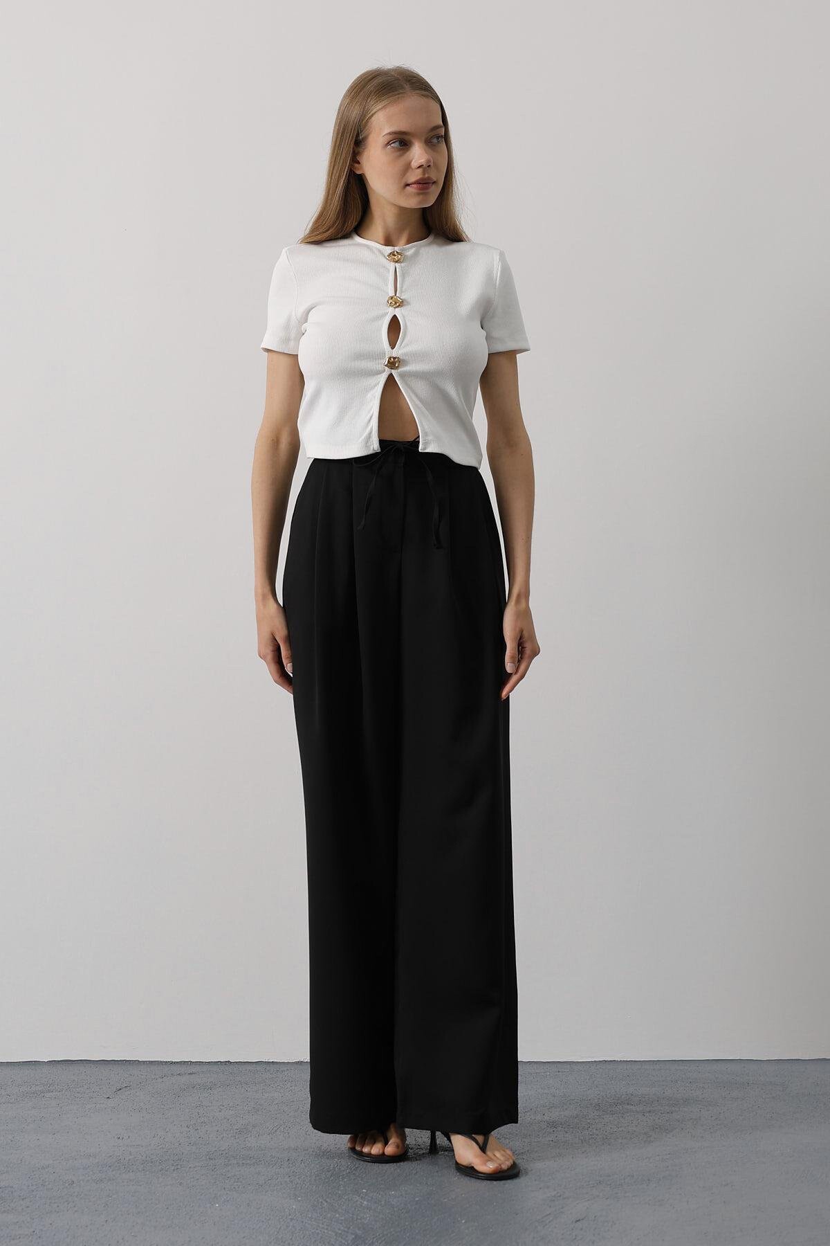 Siyah Çift Cepli Pileli Bağcıklı Oversize Pantolon