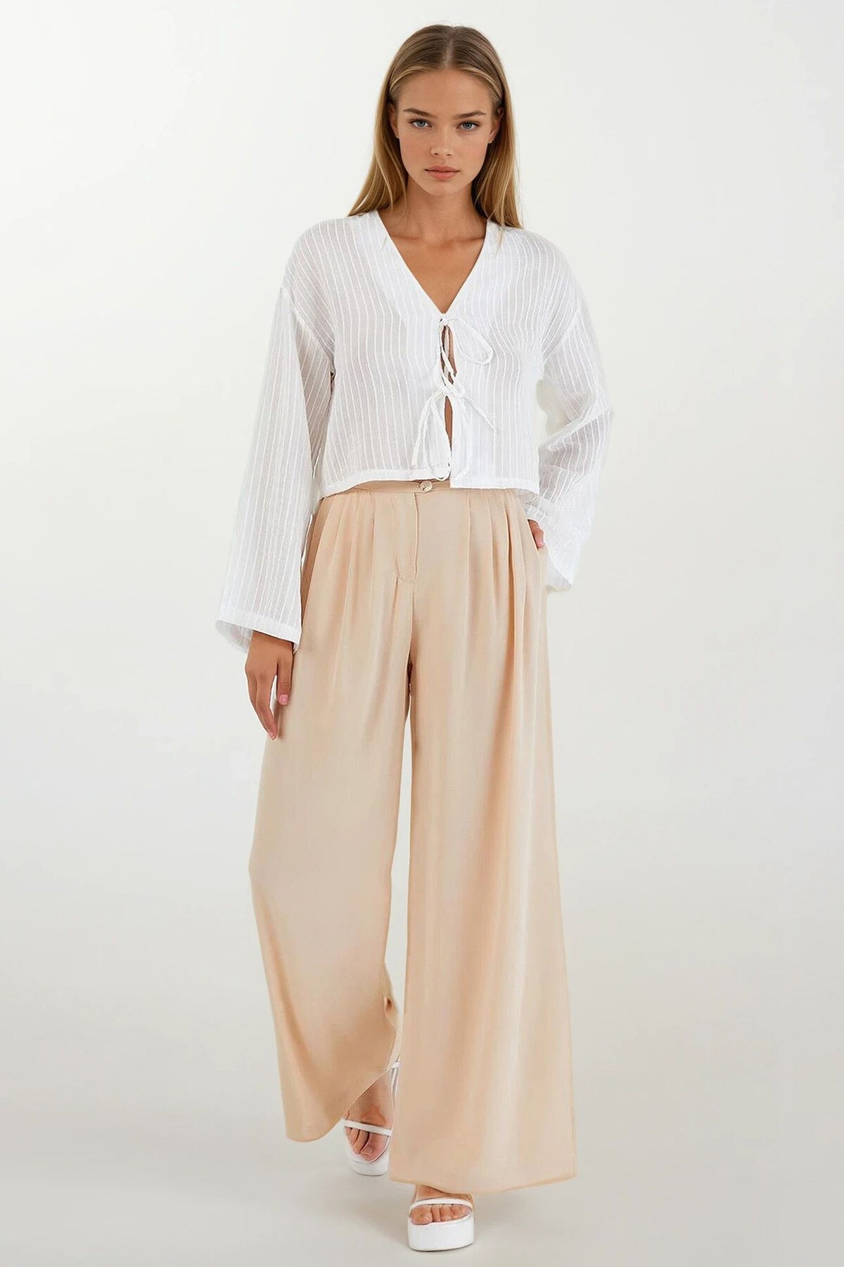 Taş Düğme Kapamalı Pileli Palazzo Pantolon