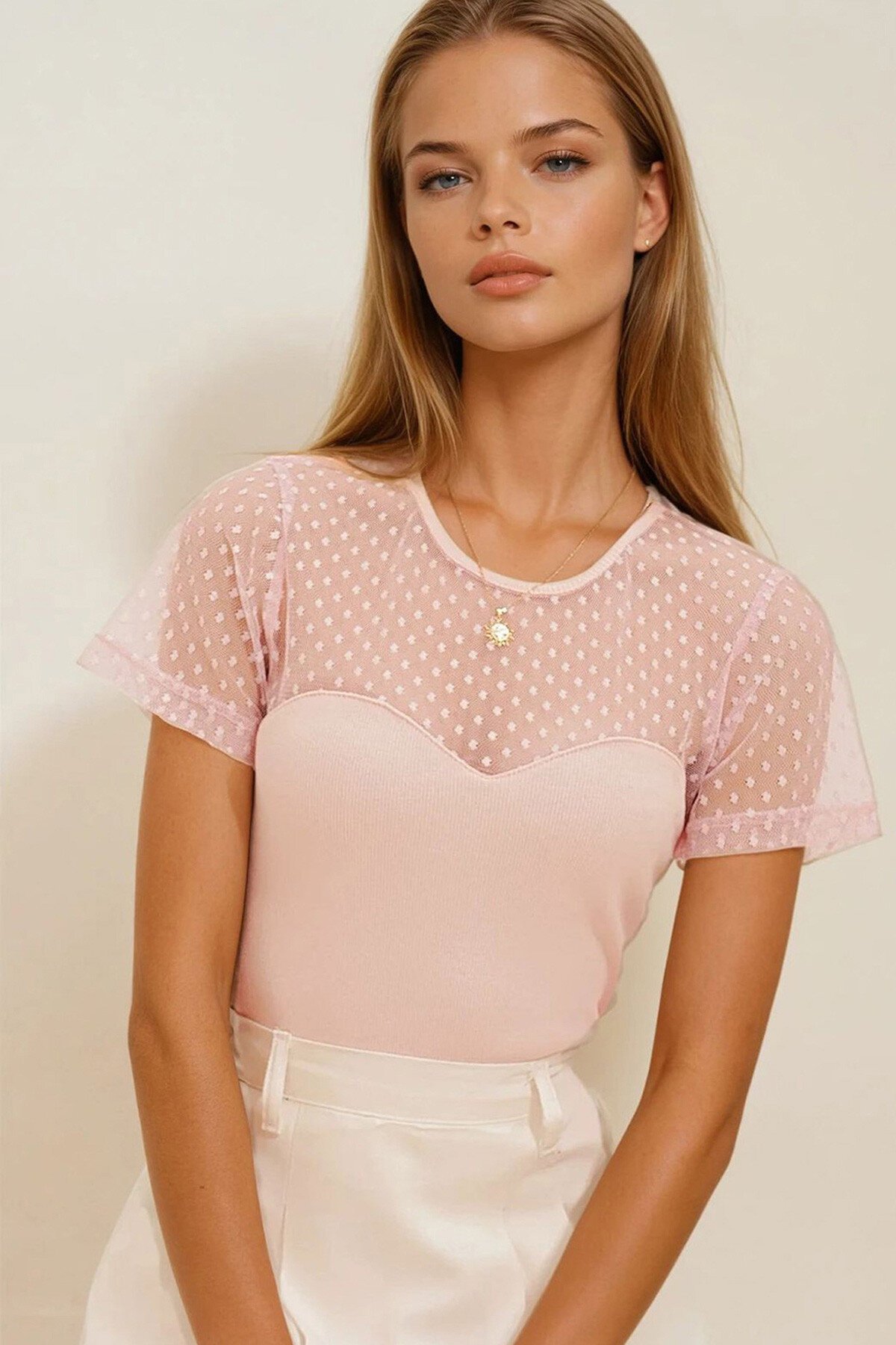 Pudra Bisiklet Yaka Tül Detaylı Puantiyeli Örme Bluz