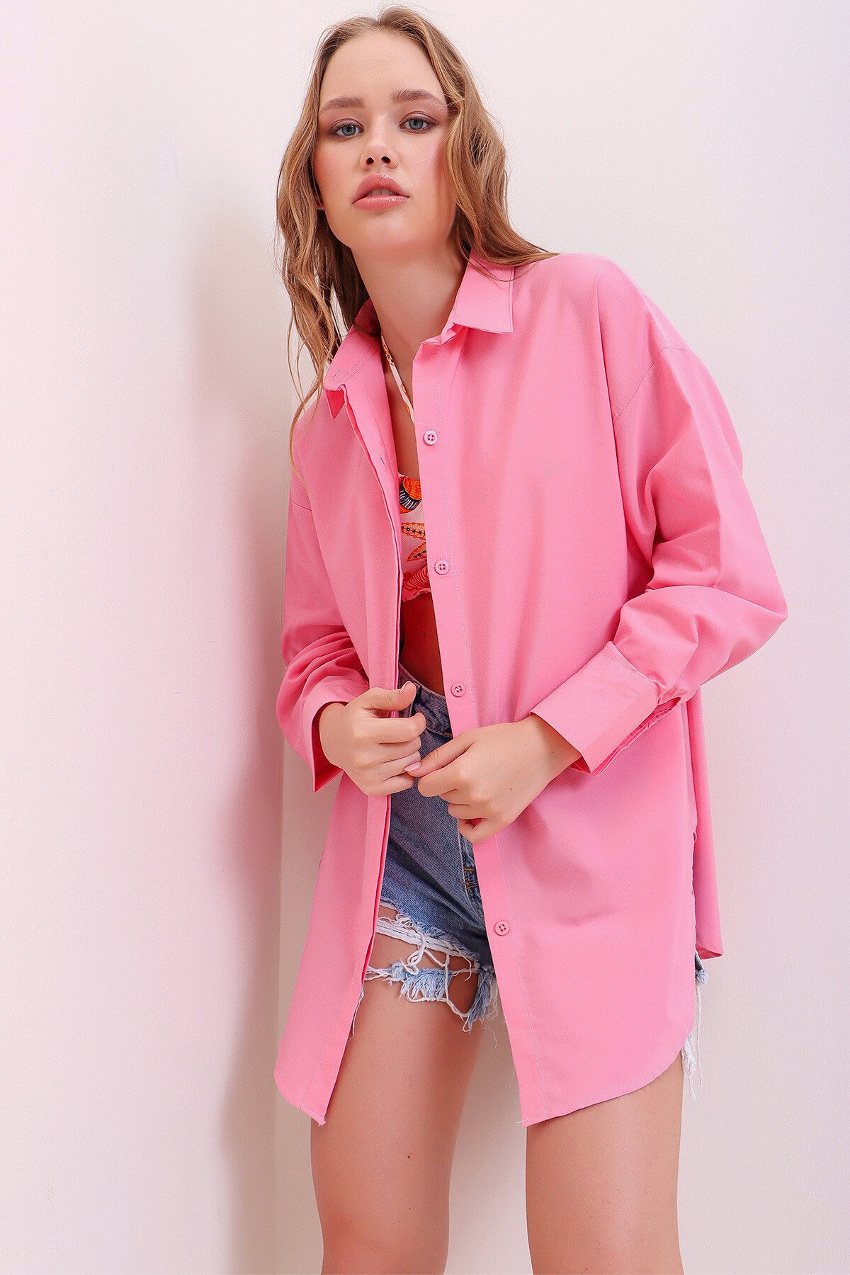 Pudra Oversize Uzun Dokuma Gömlek