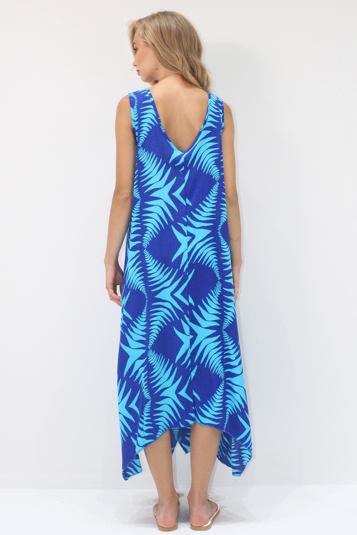 Saks Asimetrik Kesim Askılı Halka Detaylı Rahat Kalıp Dokuma Viskon Elbise