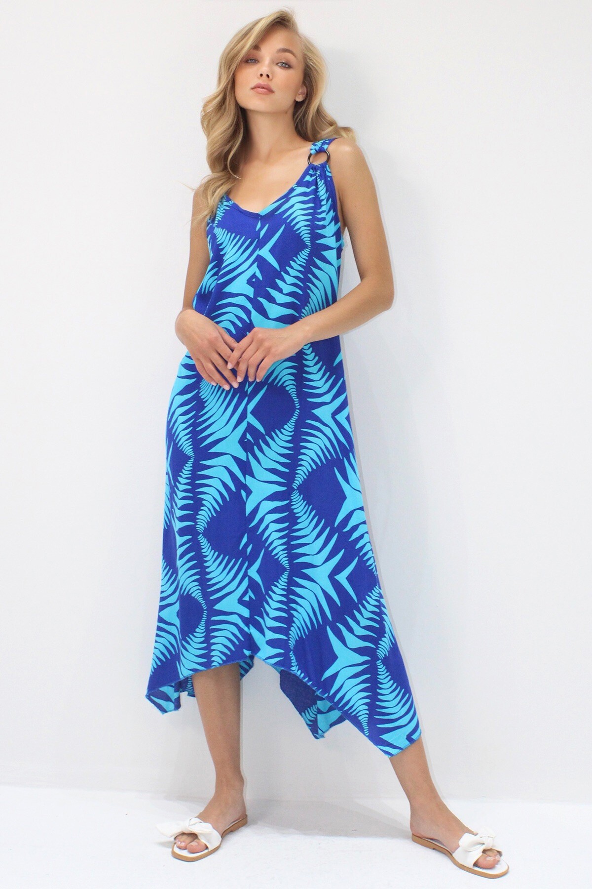 Saks Asimetrik Kesim Askılı Halka Detaylı Rahat Kalıp Dokuma Viskon Elbise