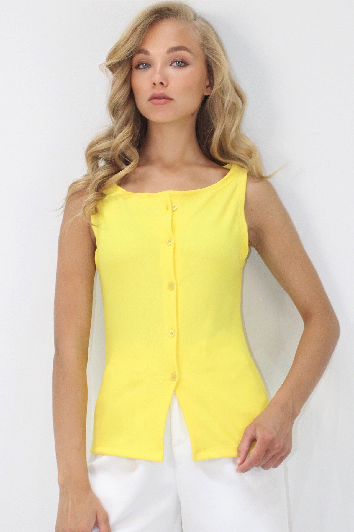 Sarı Bisiklet Yaka Önü Düğmeli Ottoban Kolsuz Bluz