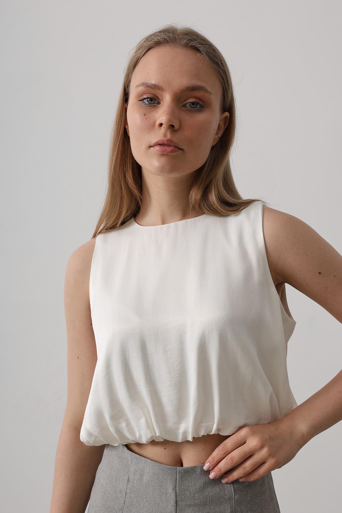 Ekru Saten Kolsuz Beli Lastikli Bluz