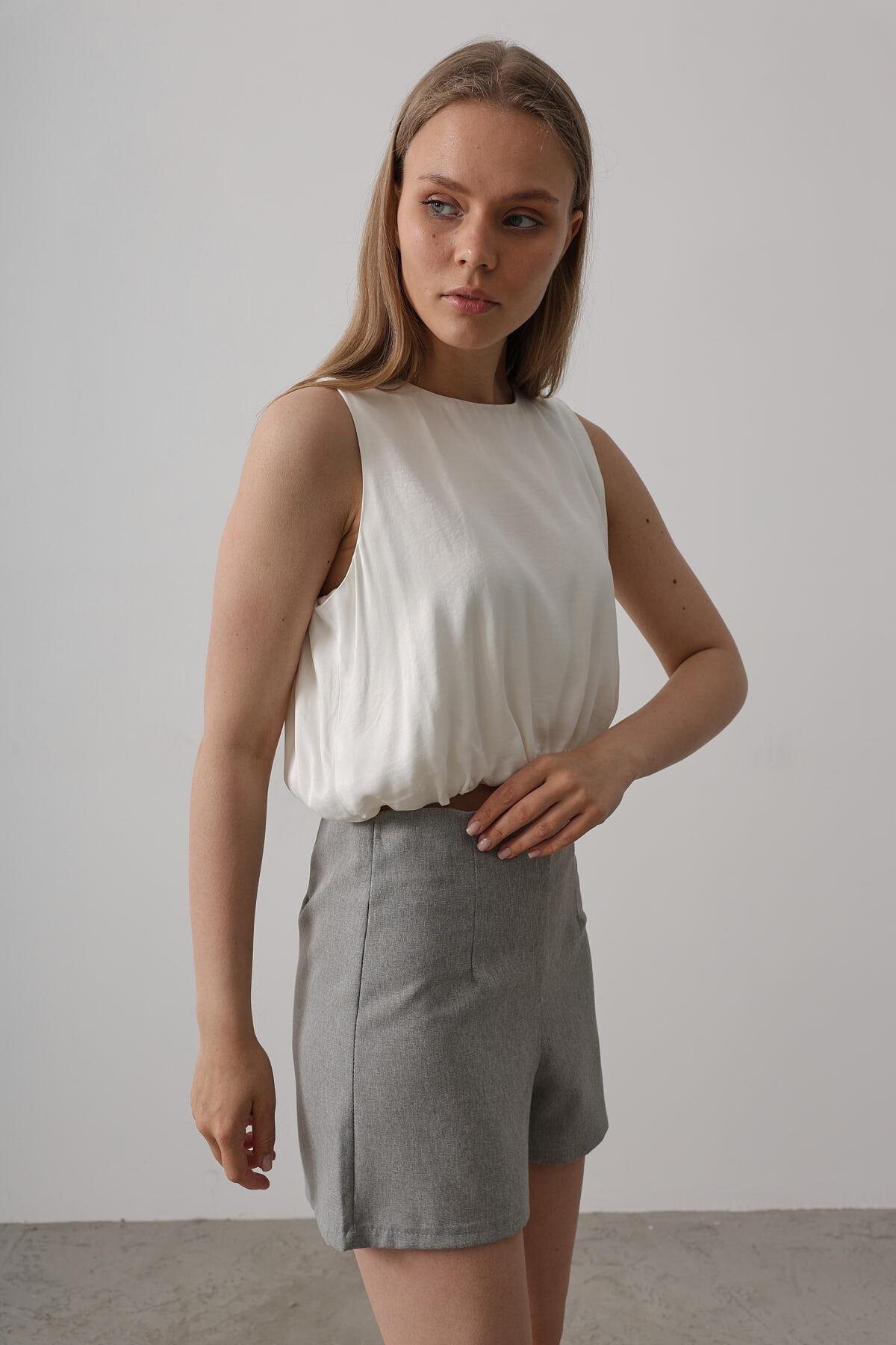 Ekru Saten Kolsuz Beli Lastikli Bluz