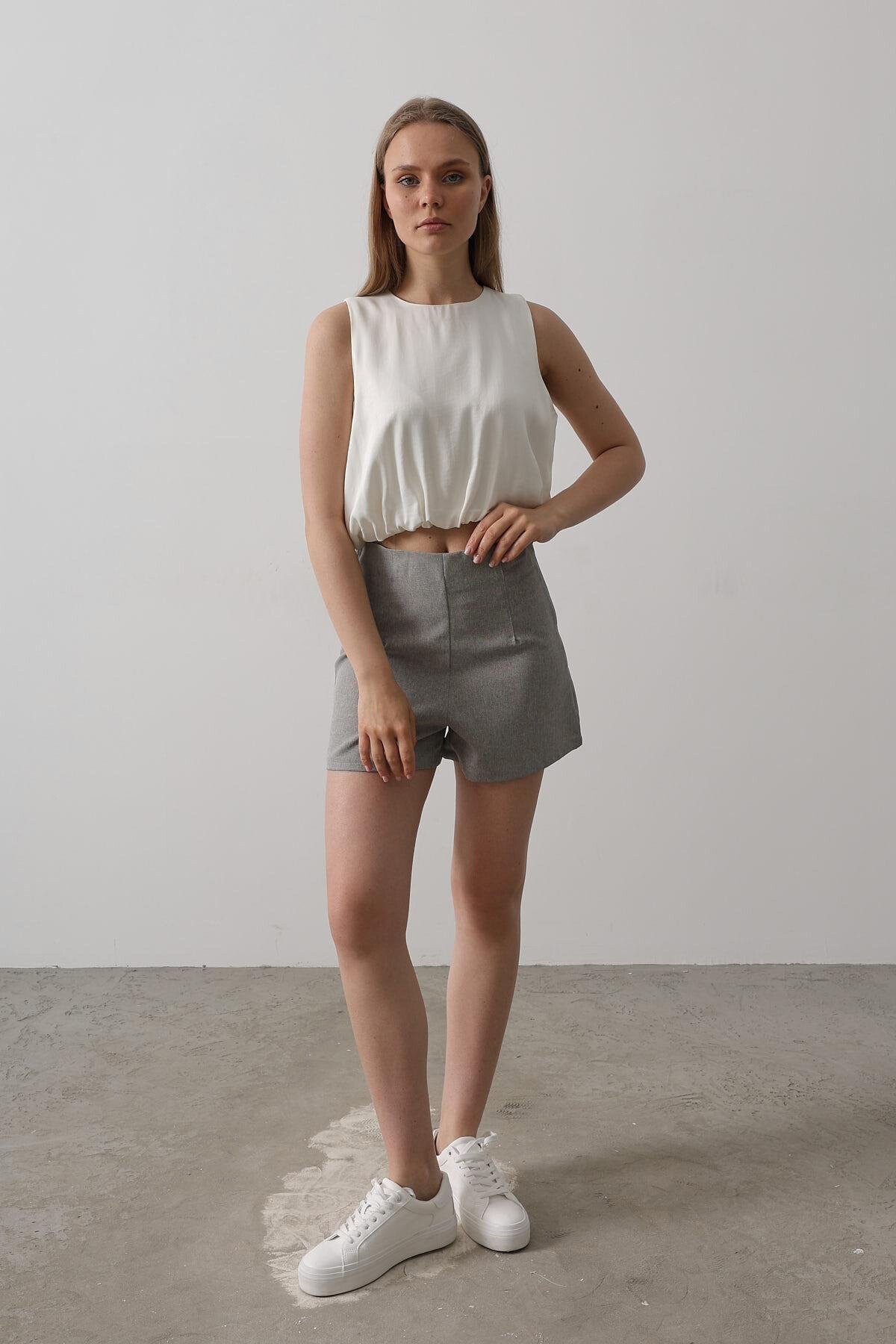 Ekru Saten Kolsuz Beli Lastikli Bluz