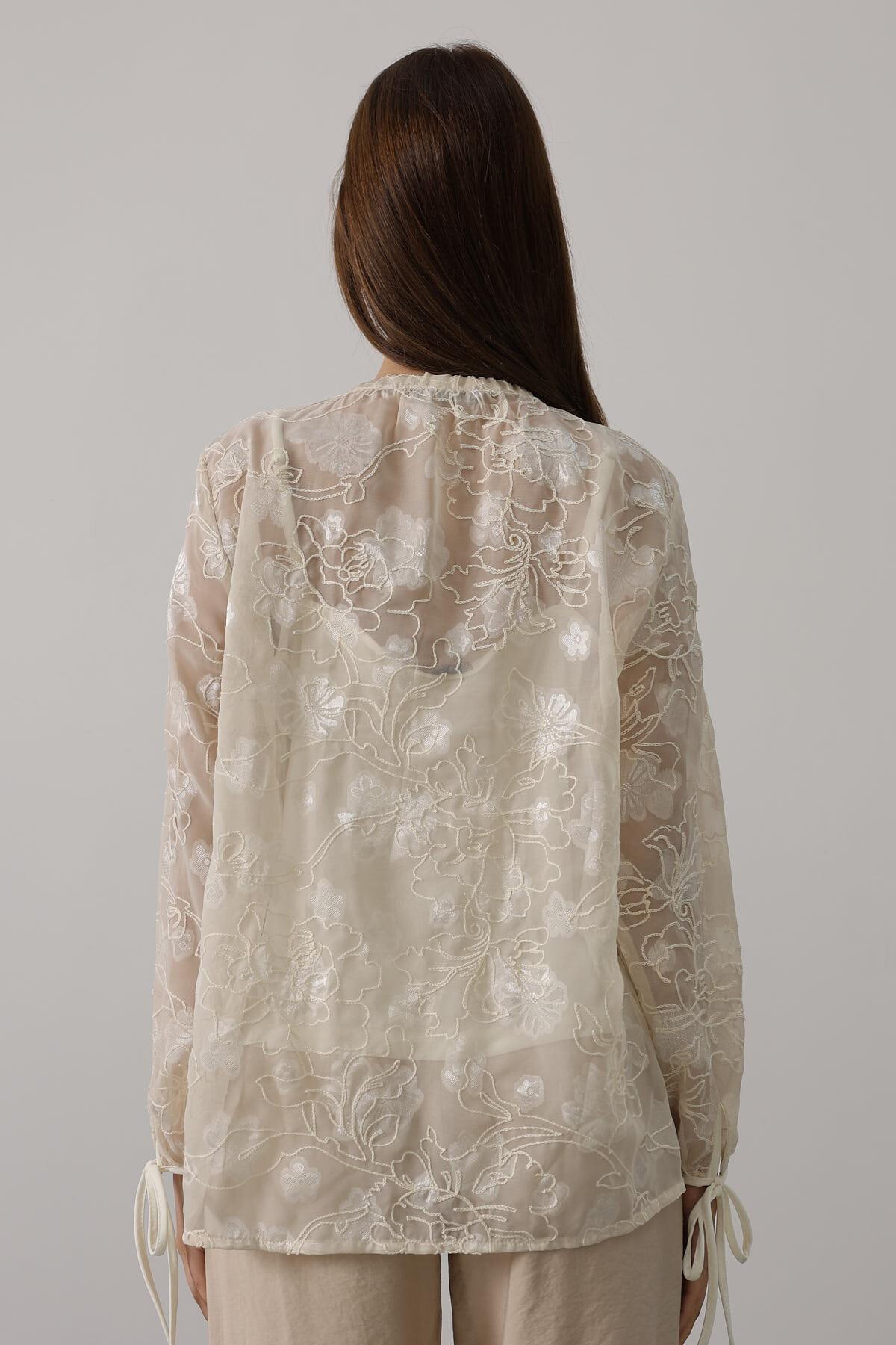 Taş Kendinden Desenli Bağlama Detaylı Şifon Bluz