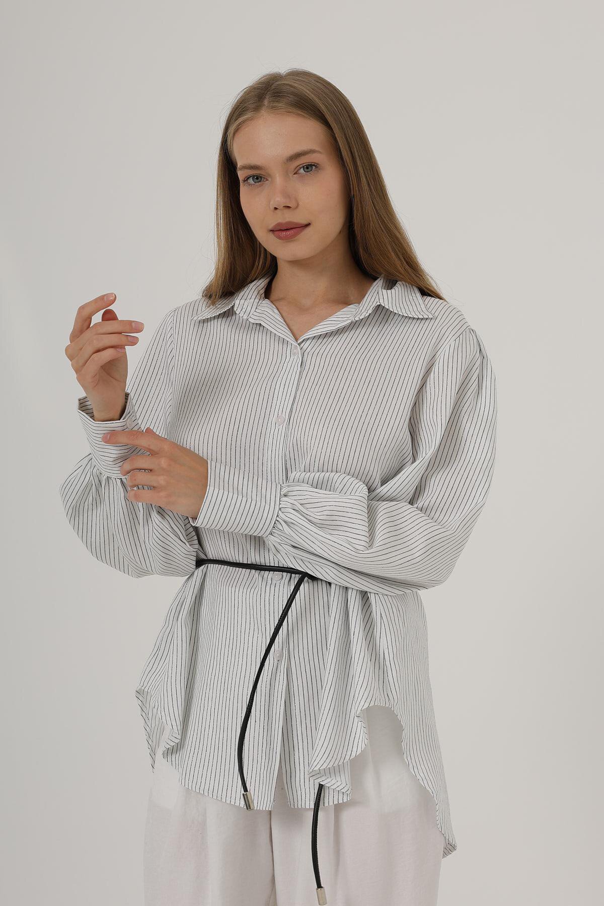 Beyaz Çizgili Kemer Detaylı Balon Kol Gömlek