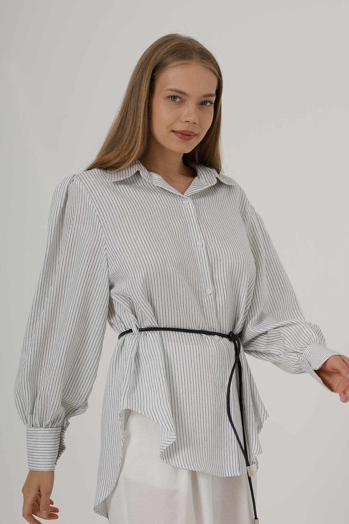 Beyaz Çizgili Kemer Detaylı Balon Kol Gömlek
