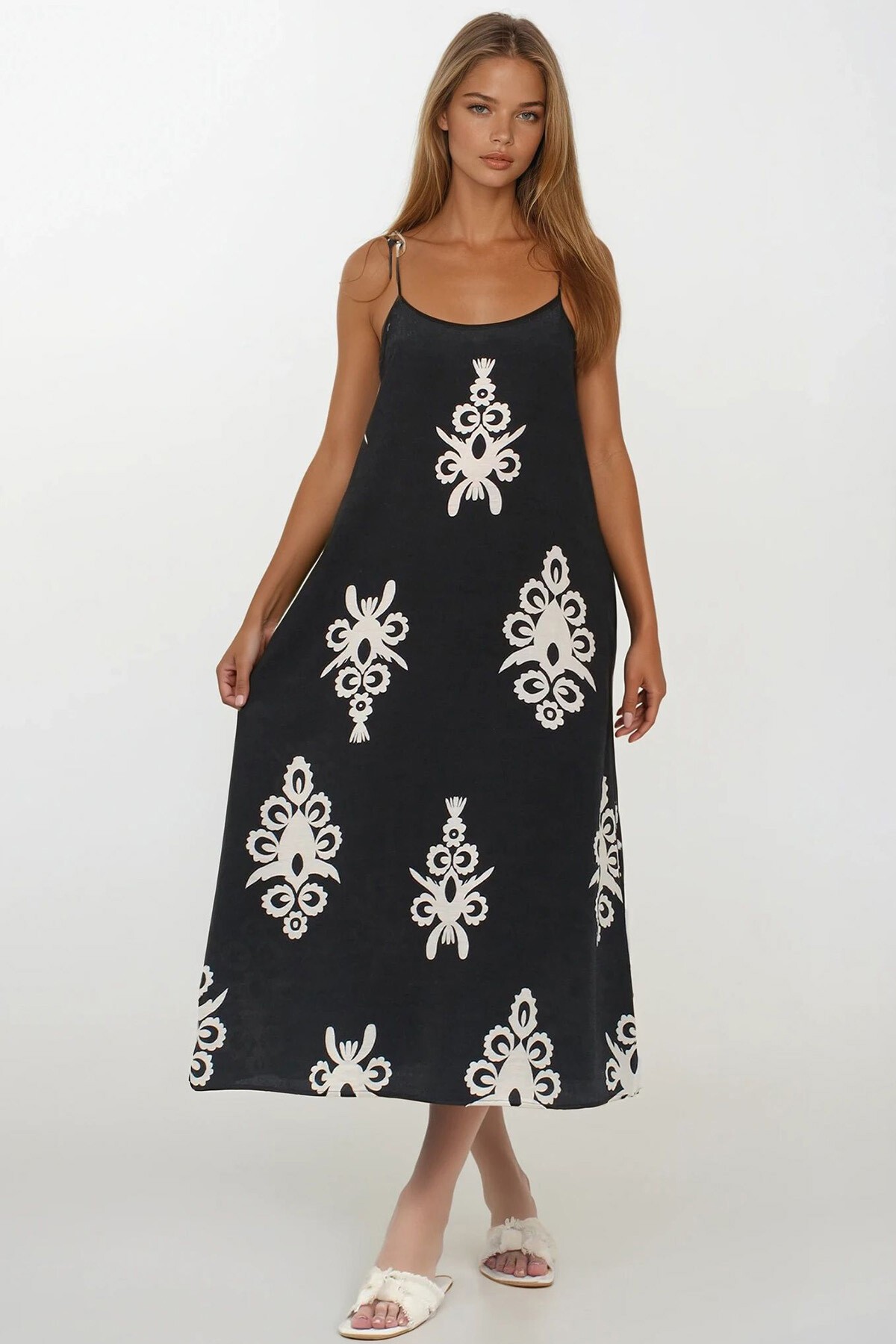 Siyah Ayarlanabilir Askılı Desenli Çift Cepli Midi Boy Keten Elbise