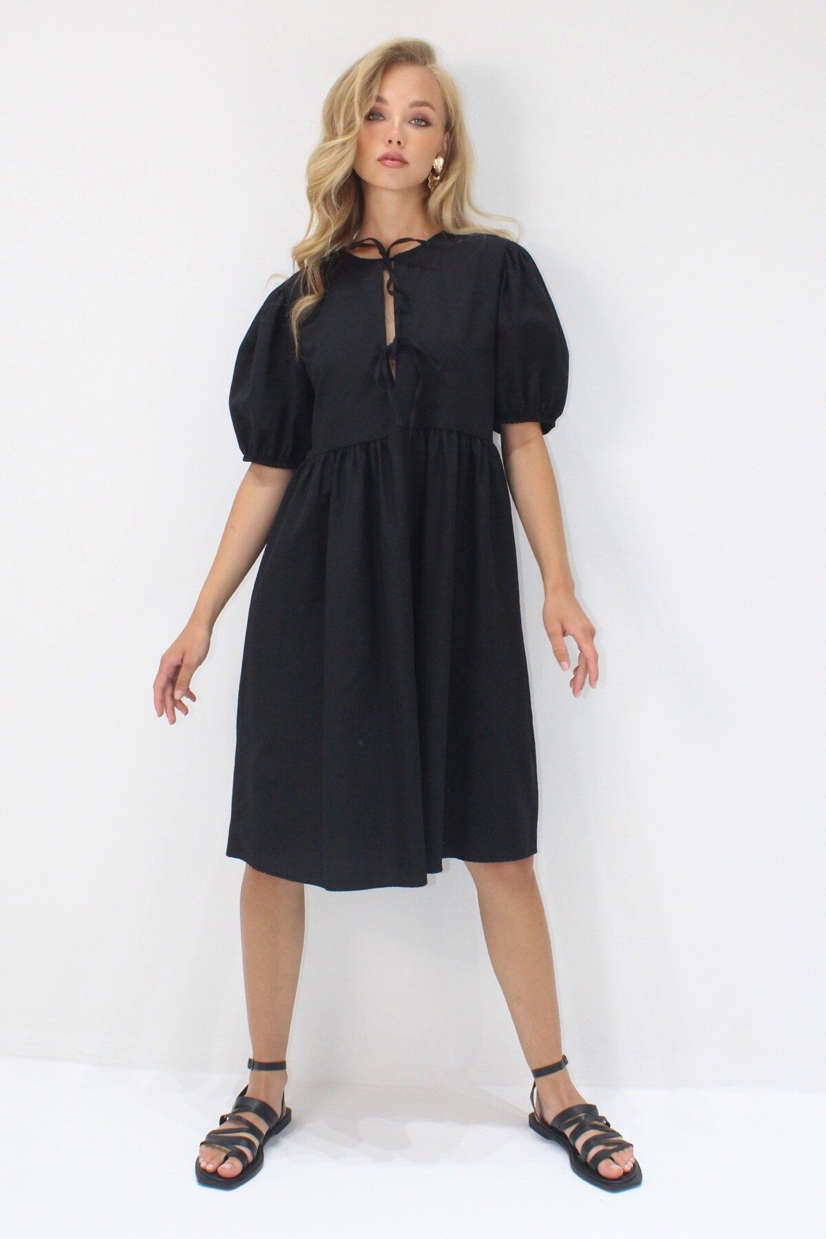 Siyah Bisiklet Yaka Bağlama Detaylı Karpuz Kol Bidi Boy Poplin Elbise