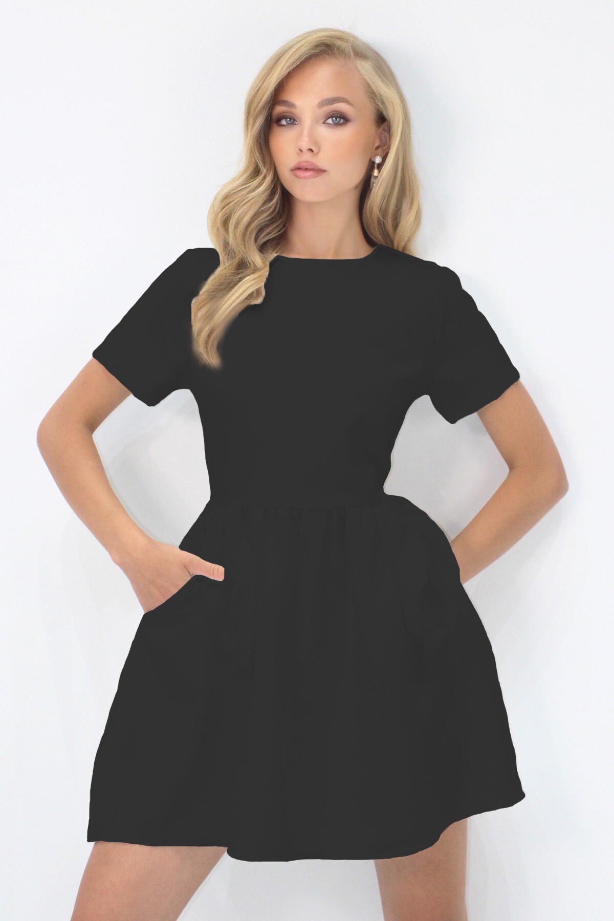 Siyah Cep Detaylı Sırtı Fermuarlı Kısa Kol Dokuma Elbise