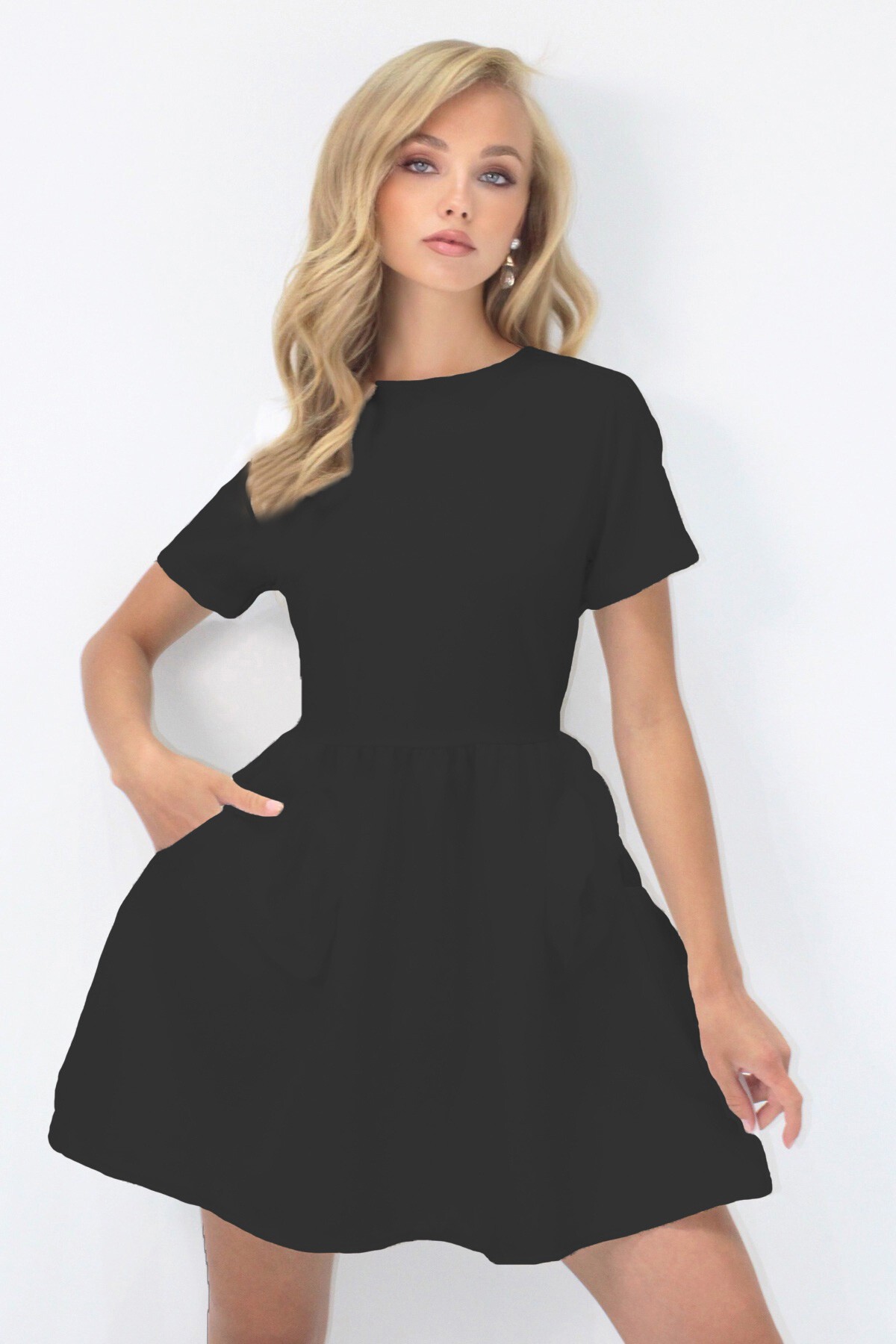 Siyah Cep Detaylı Sırtı Fermuarlı Kısa Kol Dokuma Elbise