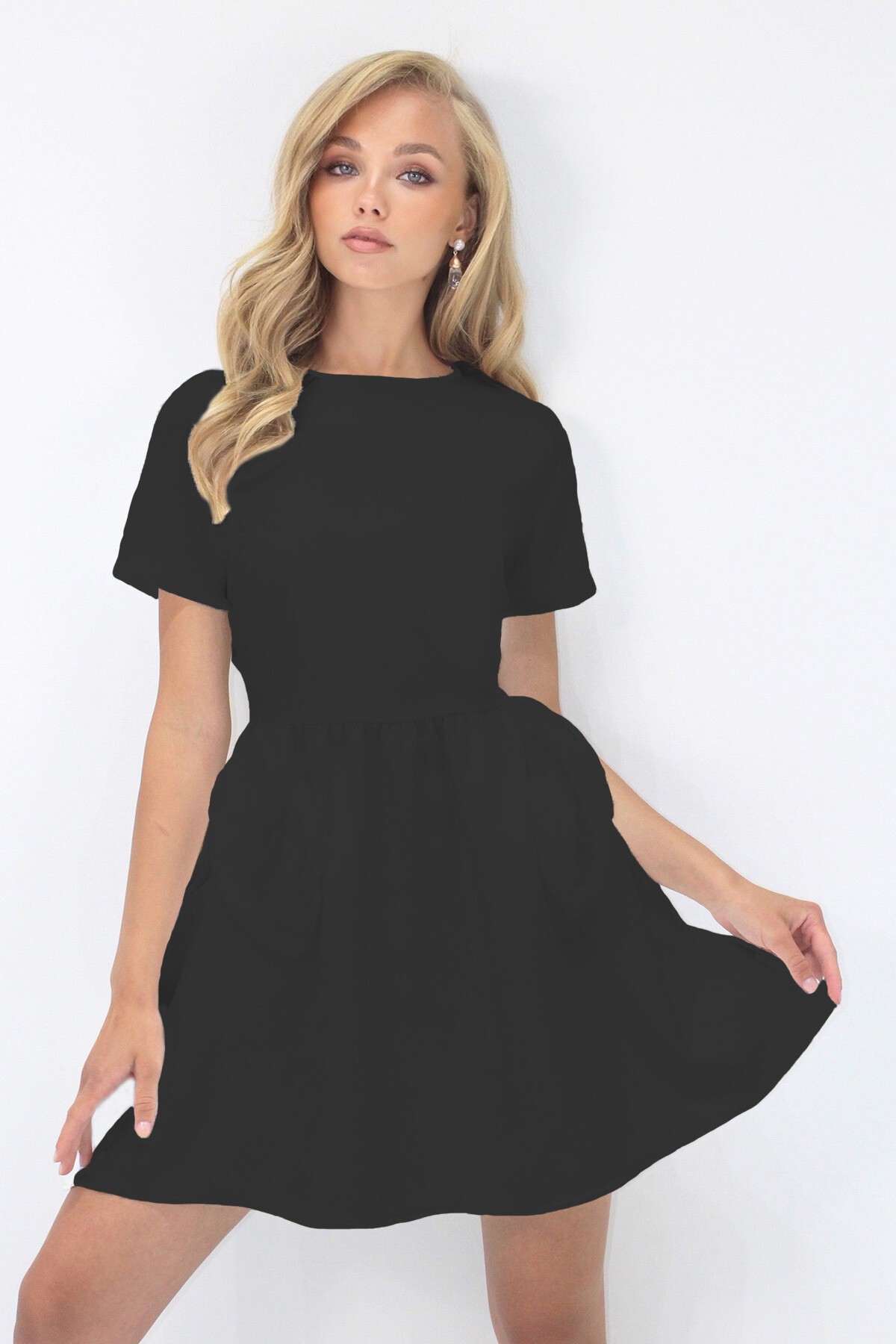 Siyah Cep Detaylı Sırtı Fermuarlı Kısa Kol Dokuma Elbise