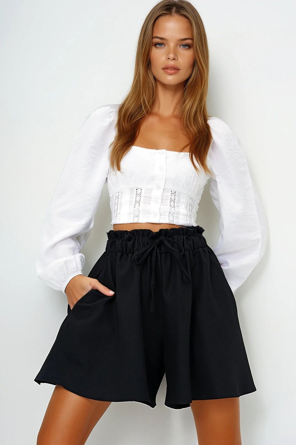 Siyah Çift Cepli Bağla Detaylı Yazlık Dokuma Şort Etek
