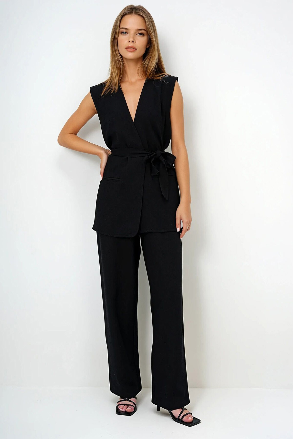 Siyah Çift Cepli Bağlamalı Keten Pantolon Yelek Takım