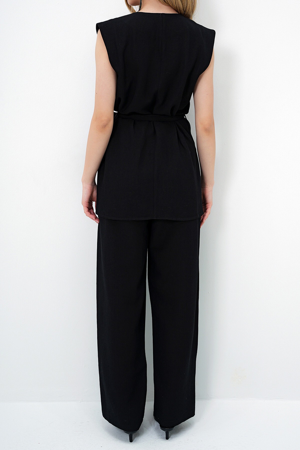 Siyah Çift Cepli Bağlamalı Keten Pantolon Yelek Takım