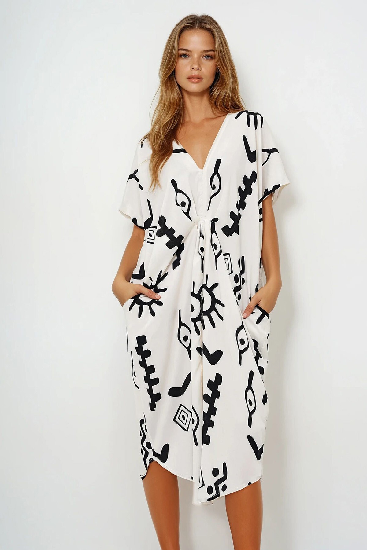 Siyah Ekru V Yaka Desenli Yazlık Maxi Boy Dokuma Elbise