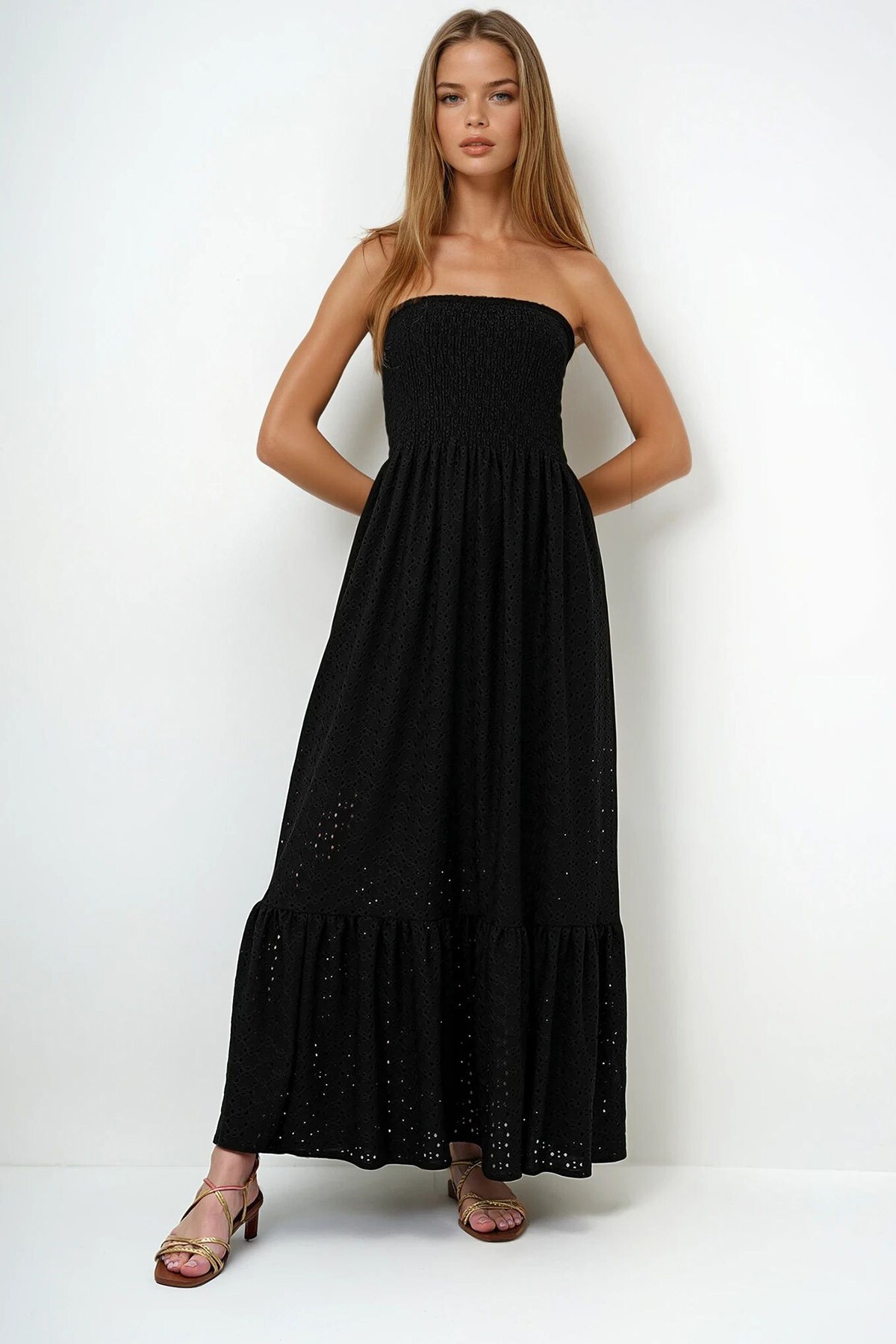 Siyah Gipeli İçi Astarlı Güpür Straplez Elbise