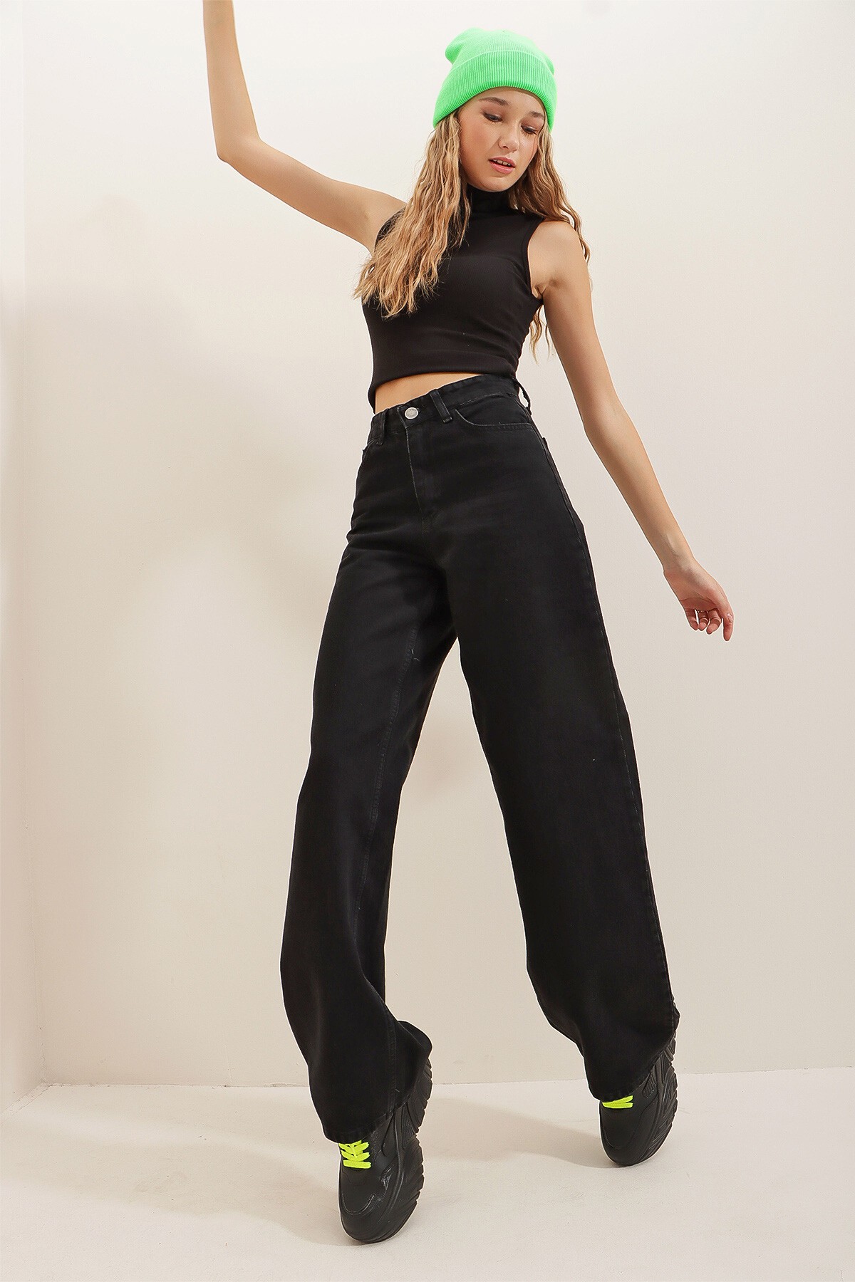 Siyah İspanyol Paça Beş Cepli Yüksek Bel Skinny Jean