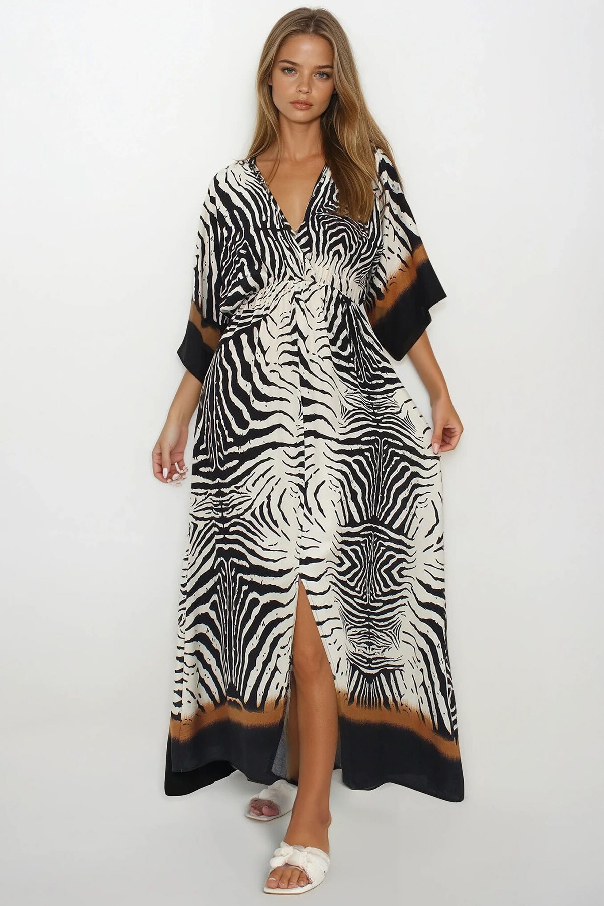 Siyah-Kahve Kruvaze Yaka Beli Lastikli Yarasa Kol Yırtmaç Detaylı Dokuma Maxi Boy Elbise