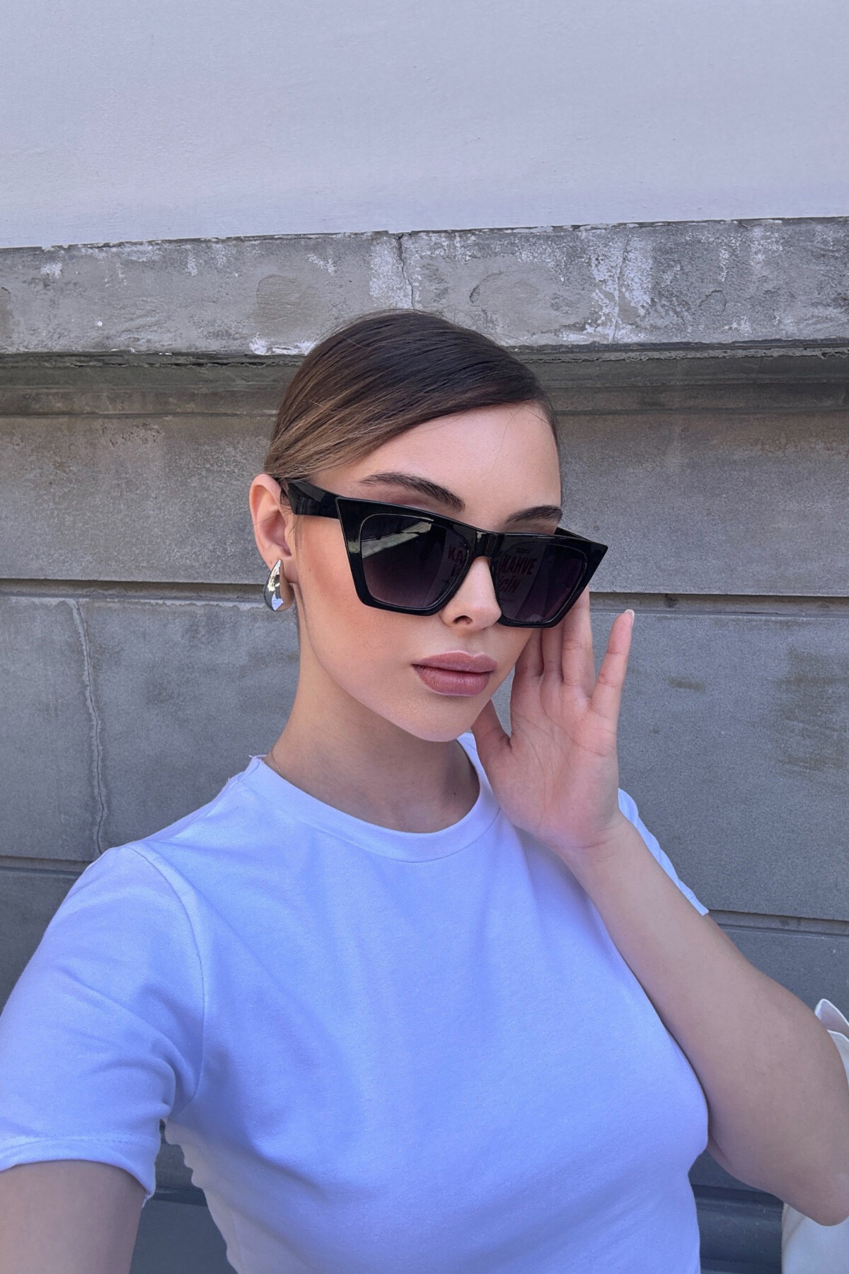 Siyah Kalın Saplı Güneş Gözlüğü