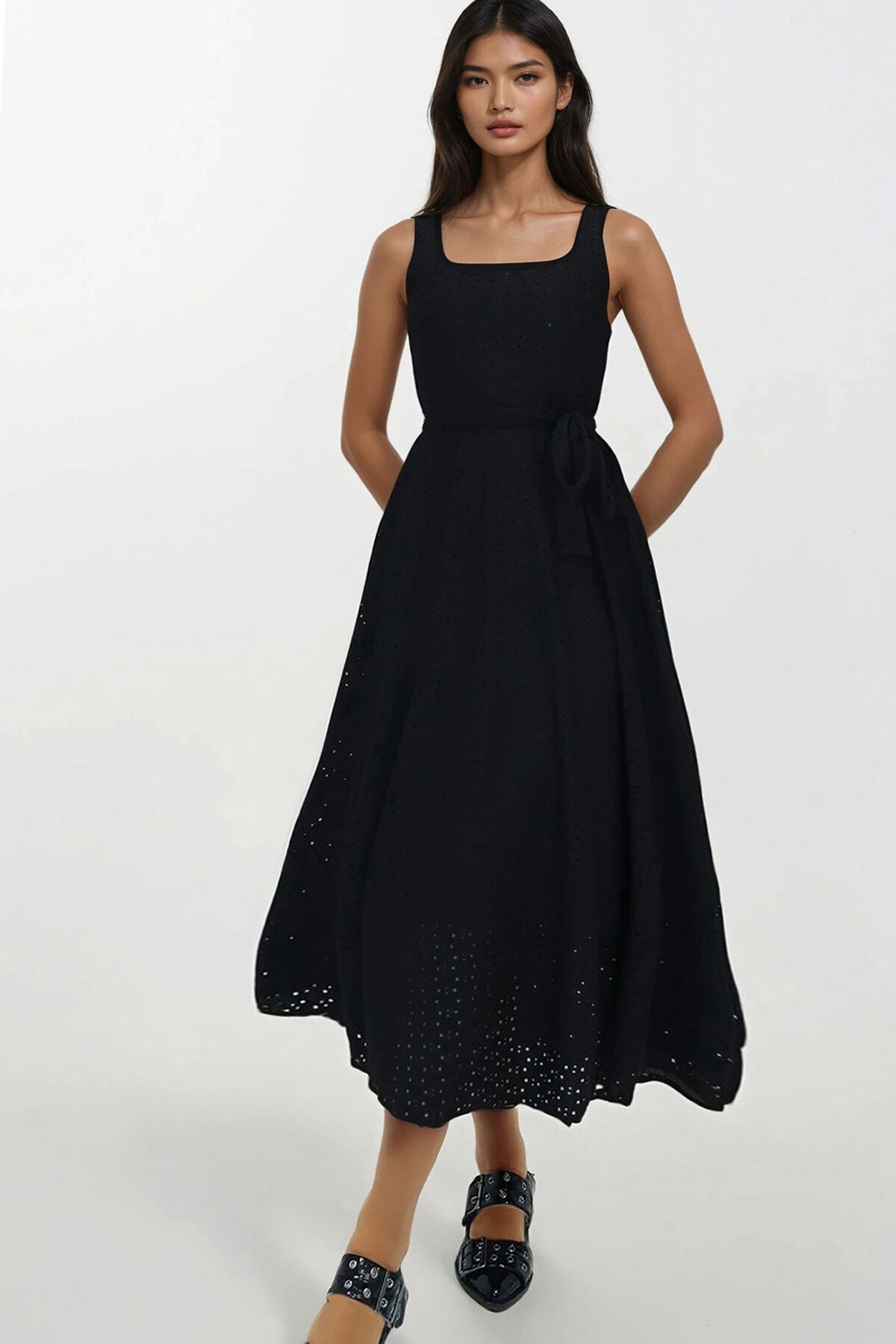 Siyah Kare Yaka Askılı İçi Astarlı Maxi Boy Fisto Elbise