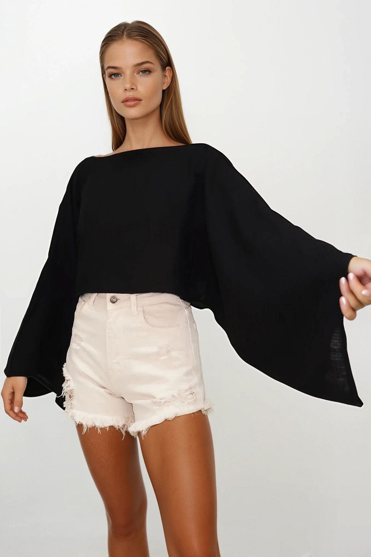 Siyah Kayık Yaka Yarsa Kollu Crop Müslin Bluz