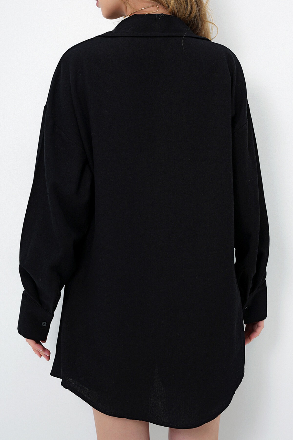 Siyah Keten Bustiyer Çift Cepli Şort Ve Gömlek Takım