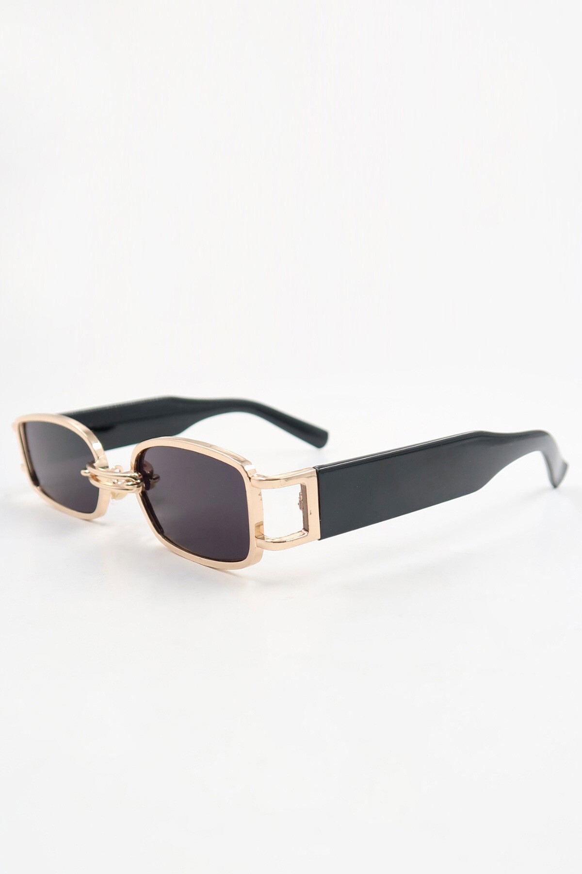Siyah Metal Çerçeveli Vintage Tasarım Güneş Gözlüğü