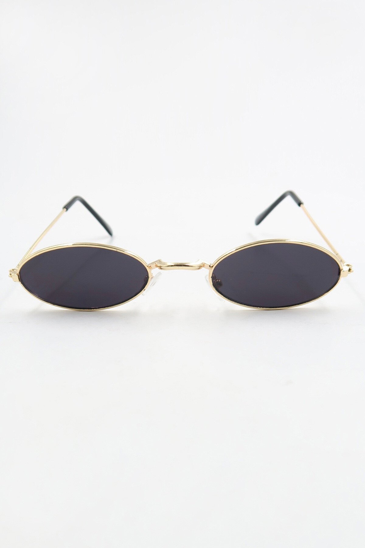 Siyah Oval Şekilli Gold Metal Çerçeveli Güneş Gözlüğü