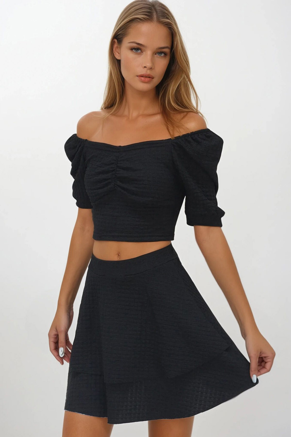 Siyah Prenses Kol Büzgülü Bluz Ve Eteği Volanlı Bürümcük Takım