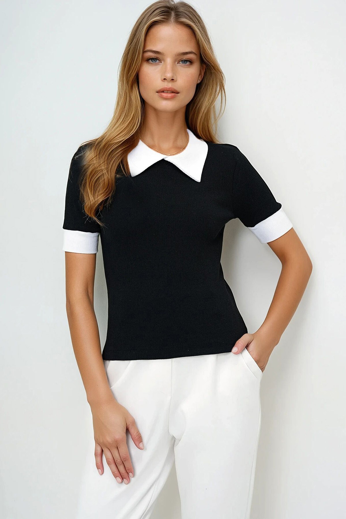 Siyah Renk Bloklu Polo Yaka Kaşkorse Bluz