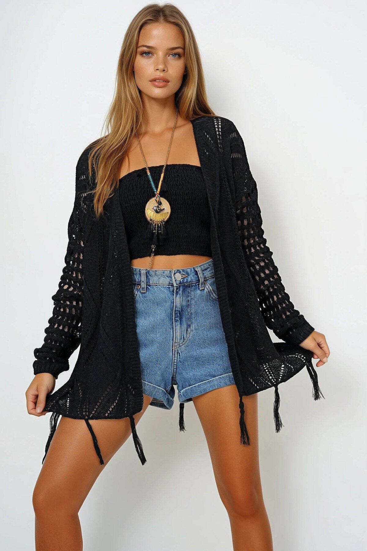 Siyah Sırtı Kelebek Motifli Eteği Püsküllü Etnik Kroşe Hırka