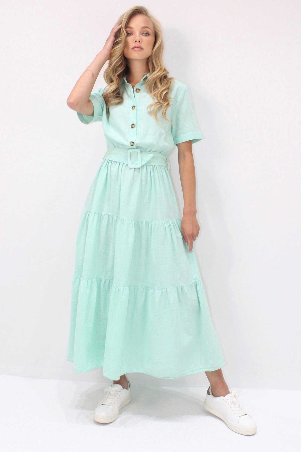 Su Yeşili Gömlek Yaka Önü Düğmeli Eteği Volanlı Kendinden Kemerli Maxi Boy Keten Elbise