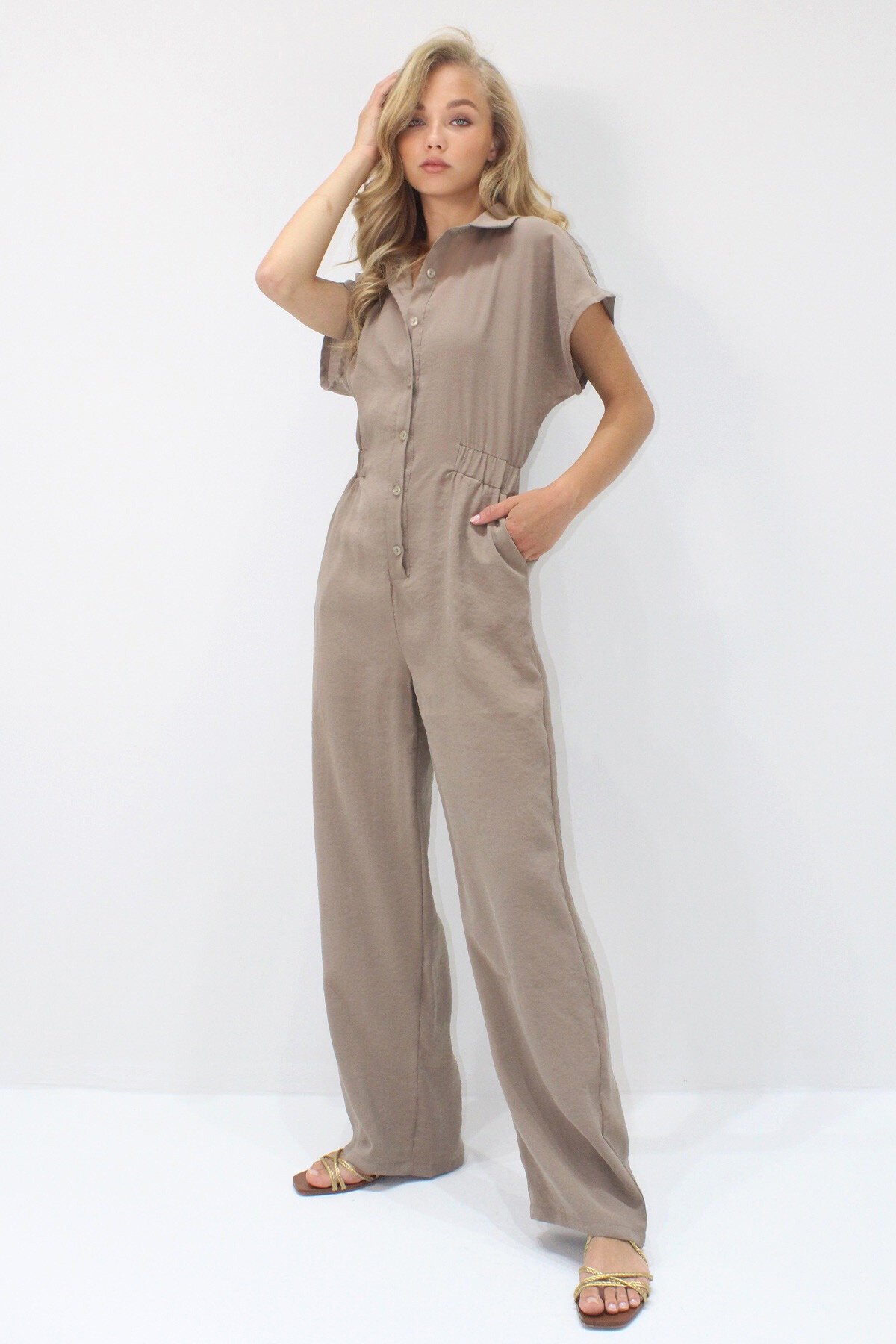 Sütlü Kahve Gömlek Yaka Düğmeli Çift Cepli Kumaş Tulum