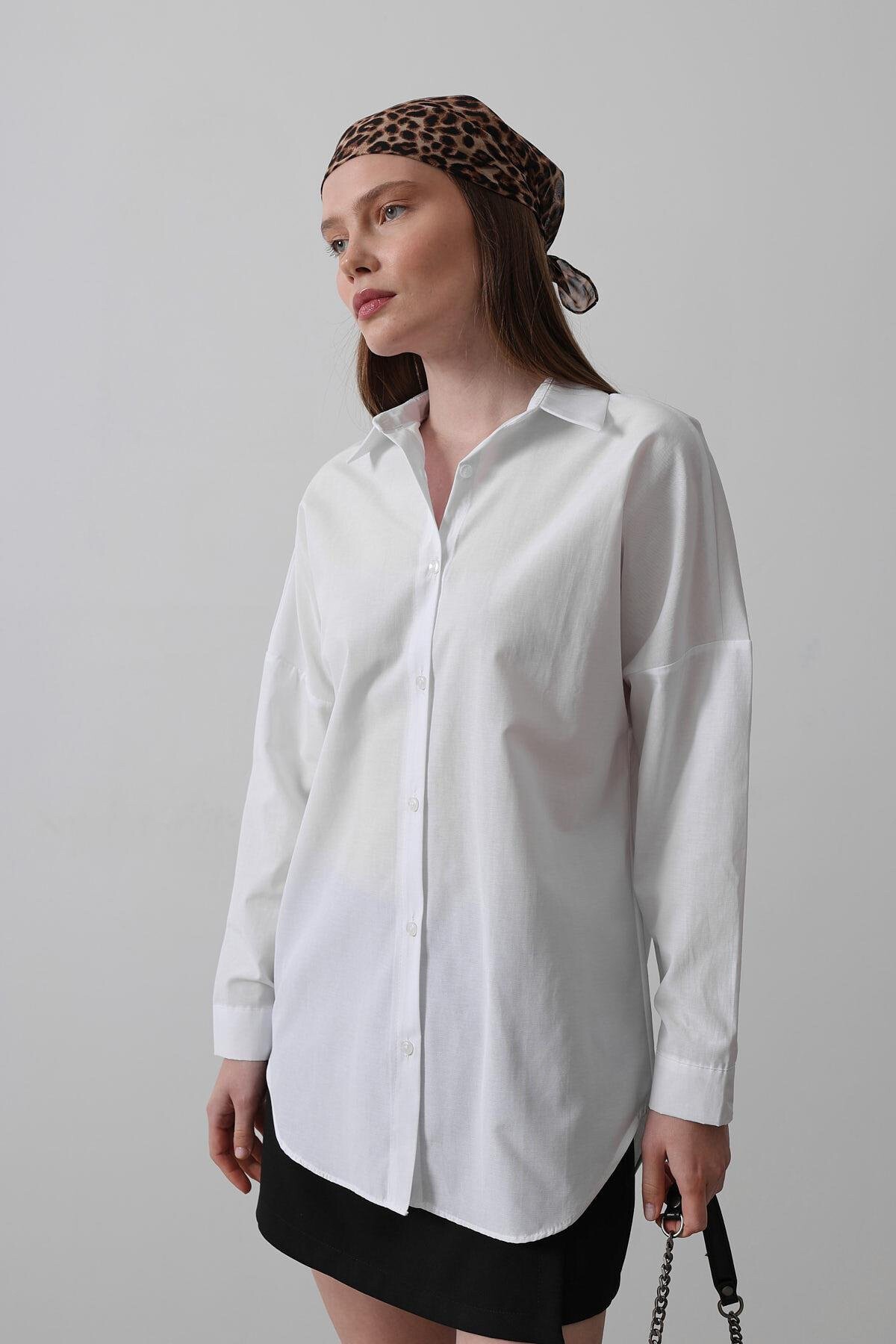 Beyaz Uzun Kol Oversize Gömlek
