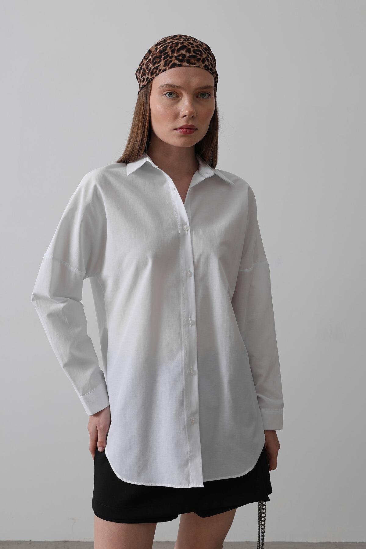 Beyaz Uzun Kol Oversize Gömlek