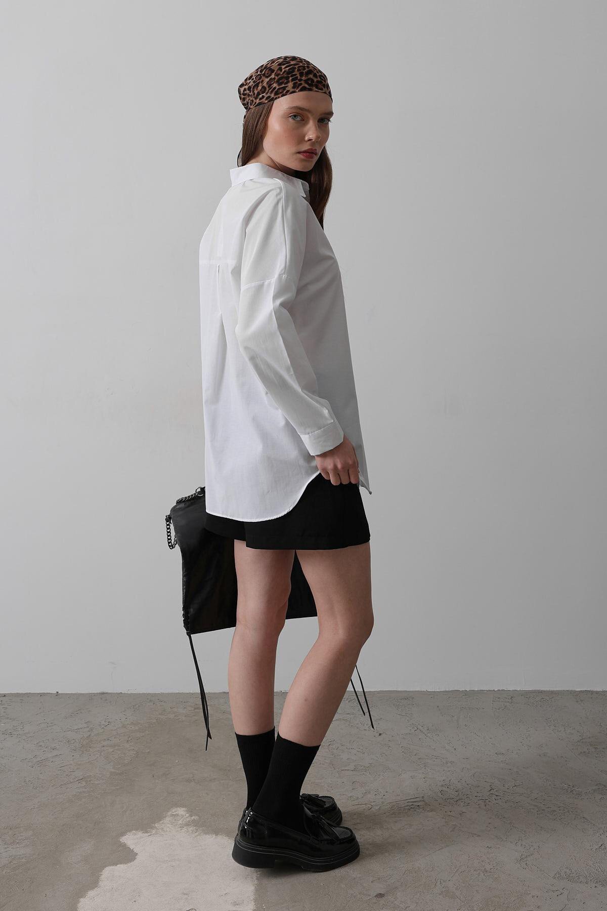 Beyaz Uzun Kol Oversize Gömlek