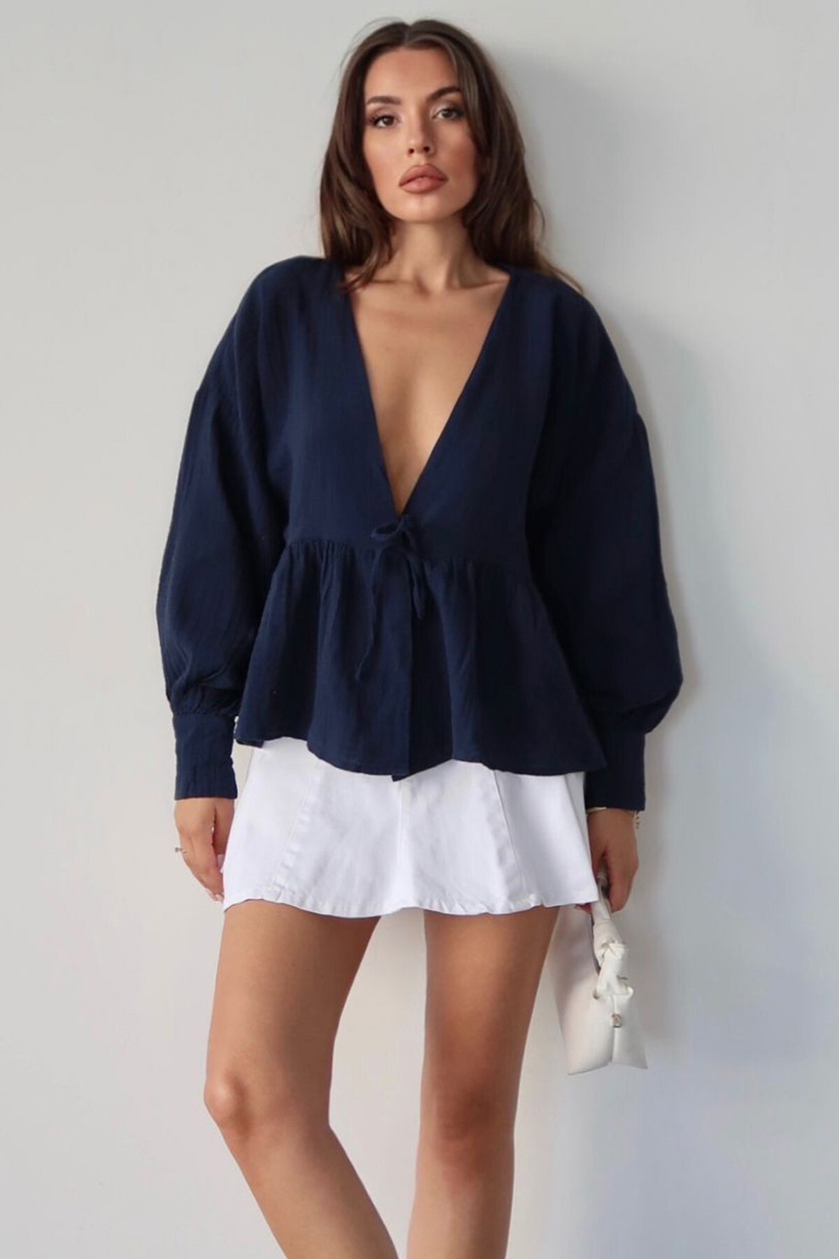 Lacivert V Yaka Bağcıklı Gömlek Bluz