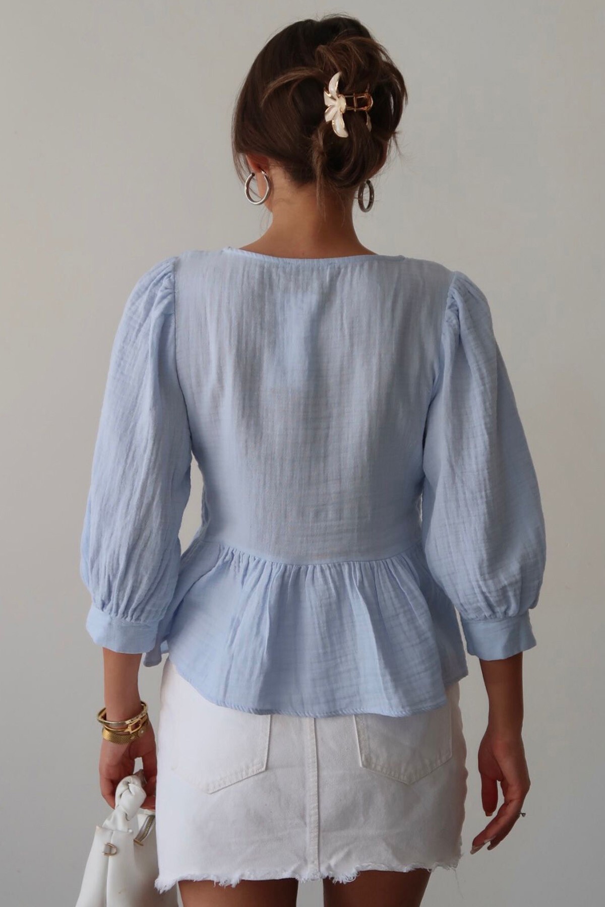 Mavi V Yaka Dantel Detaylı Keten Bluz