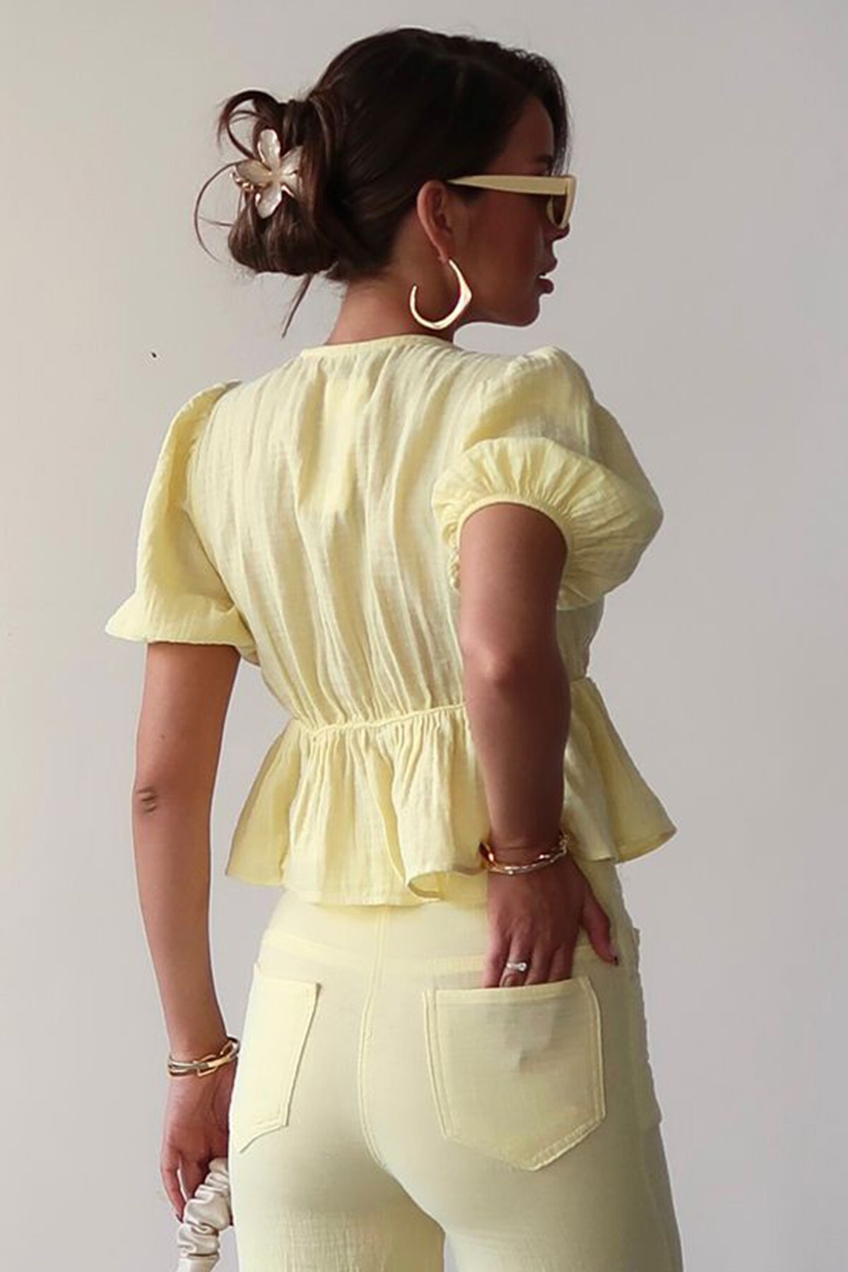 Sarı V Yaka Yarım Kol Önden Bağlamalı Bluz