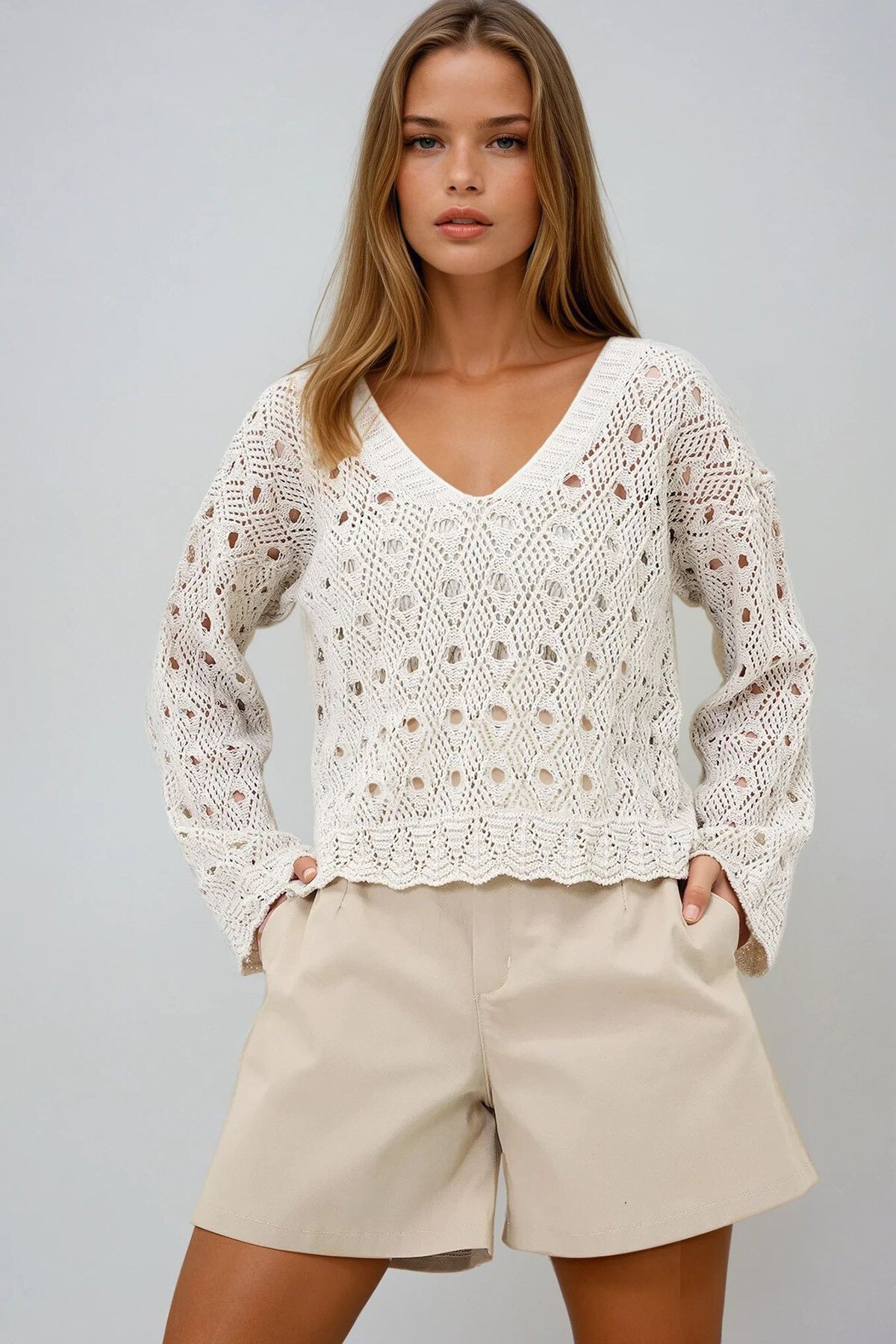 Vanilya V Yaka Delik Ajurlu Yazlık Triko Crop Bluz