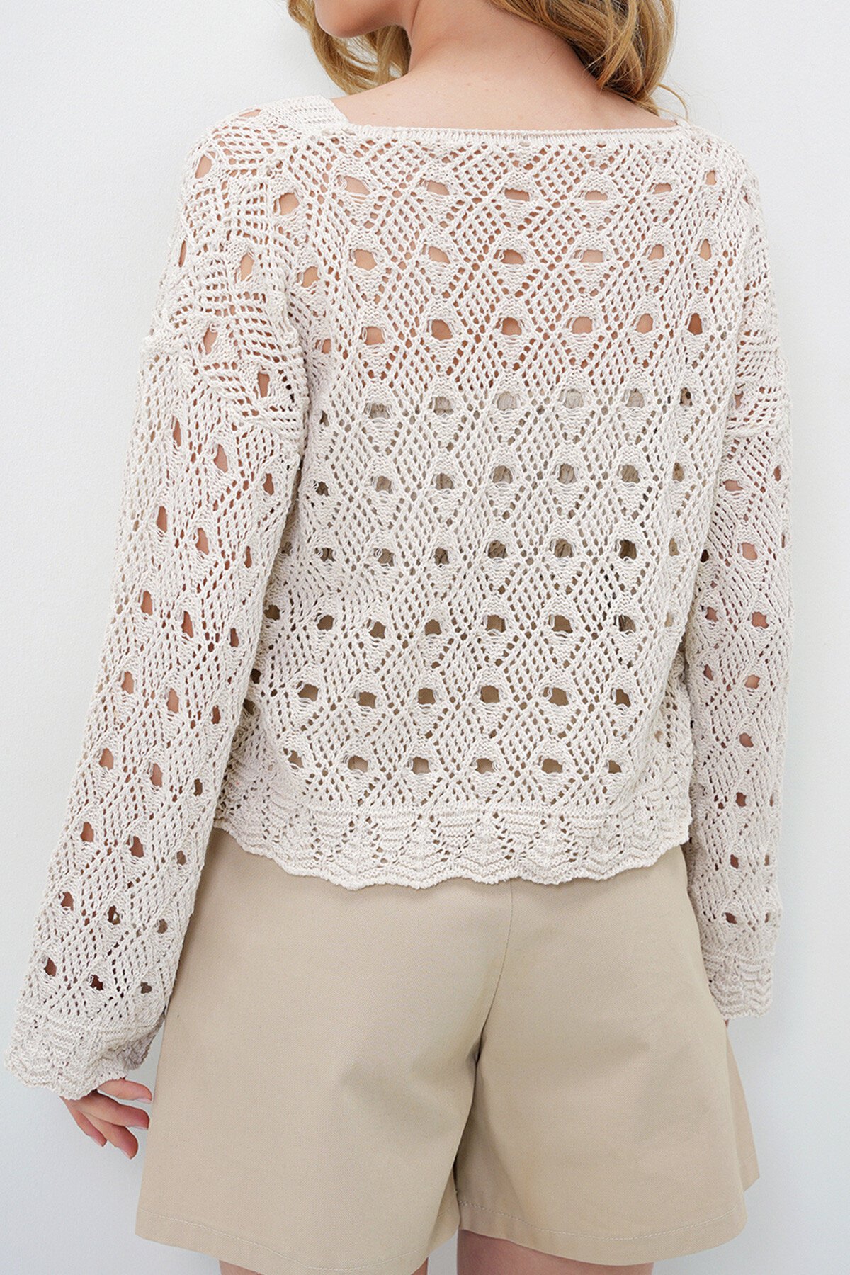 Vanilya V Yaka Delik Ajurlu Yazlık Triko Crop Bluz