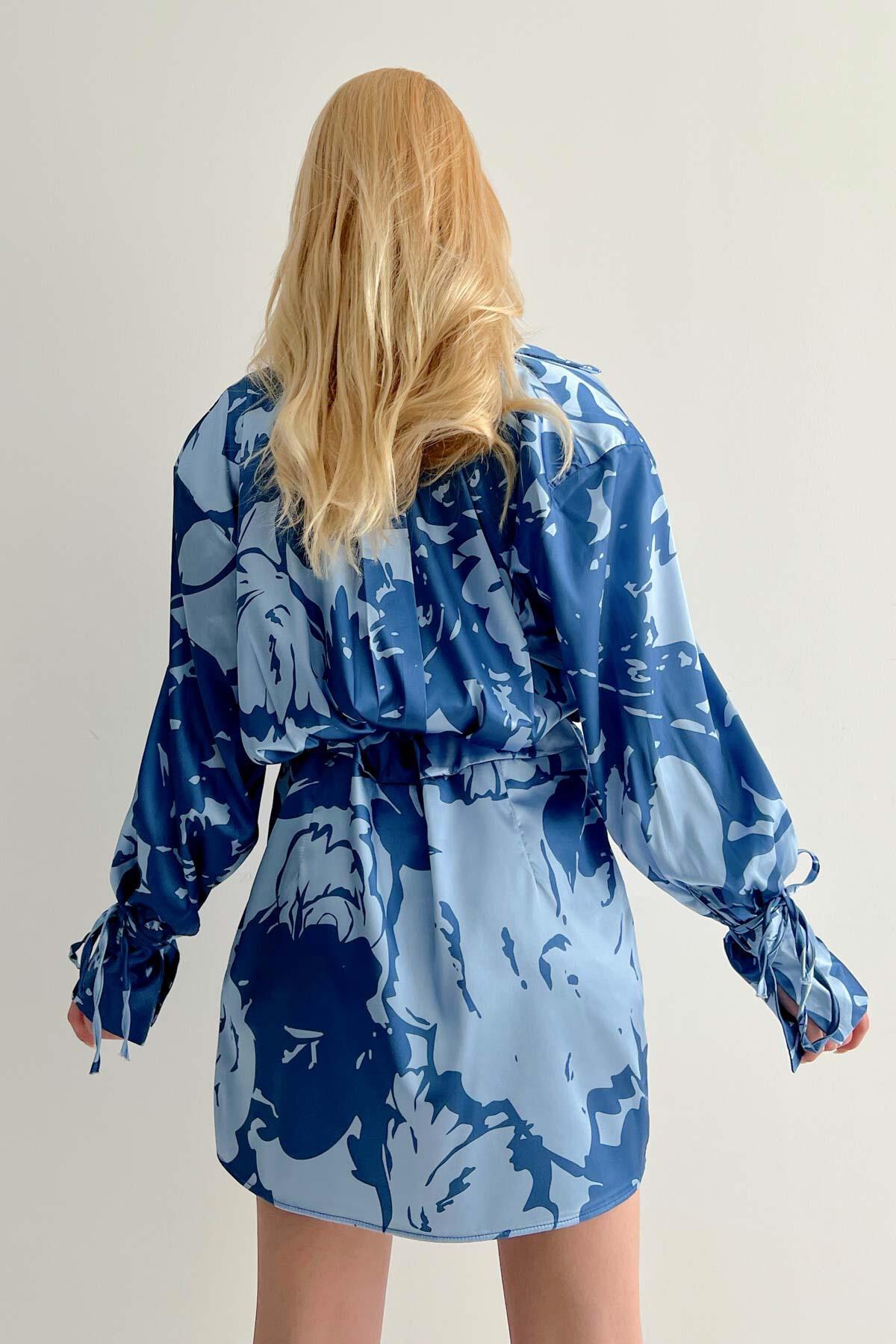 Mavi Vatkalı Manşet Detaylı Gömlek Elbise