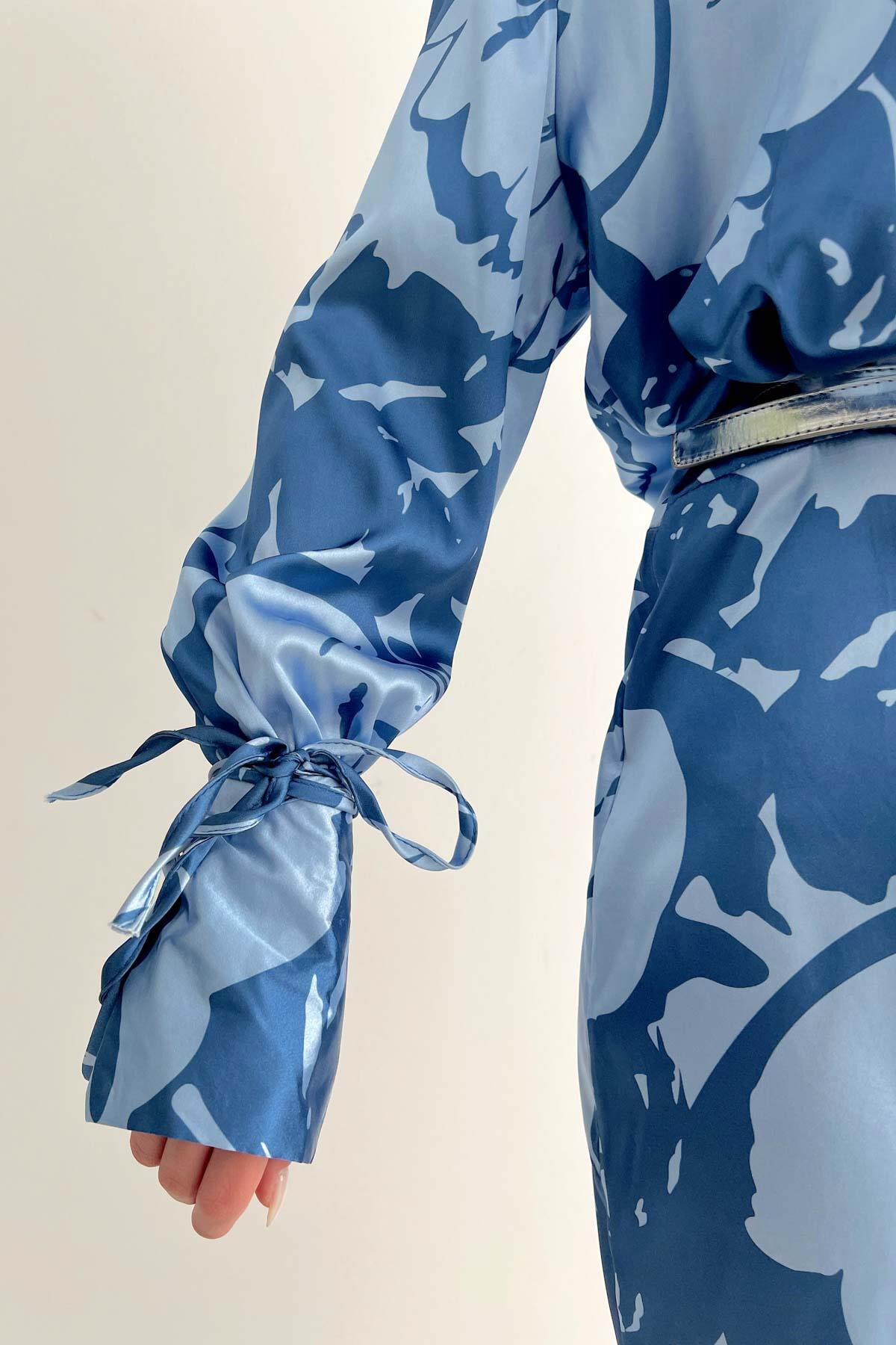 Mavi Vatkalı Manşet Detaylı Gömlek Elbise