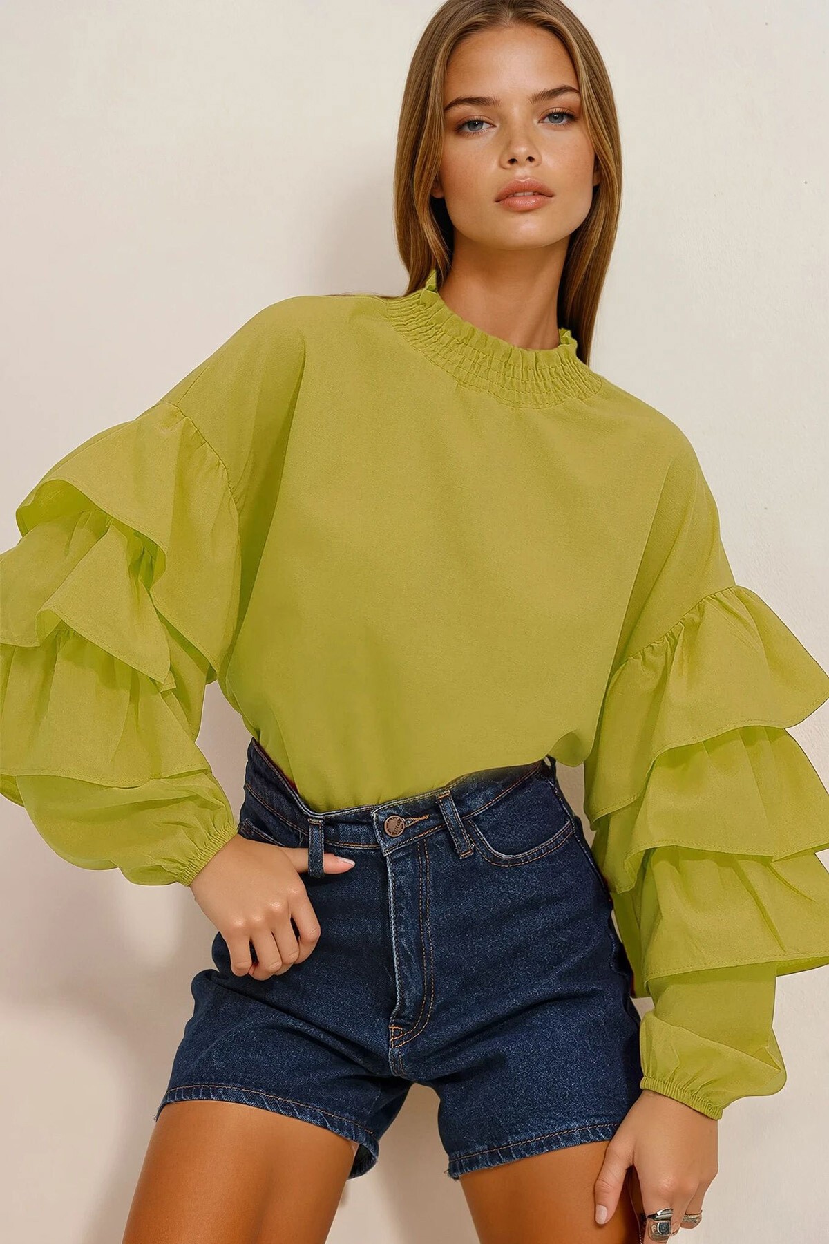 Yağ Yeşili Balıkçı Yaka Kolları Kat Volanlı Dokuma Bluz