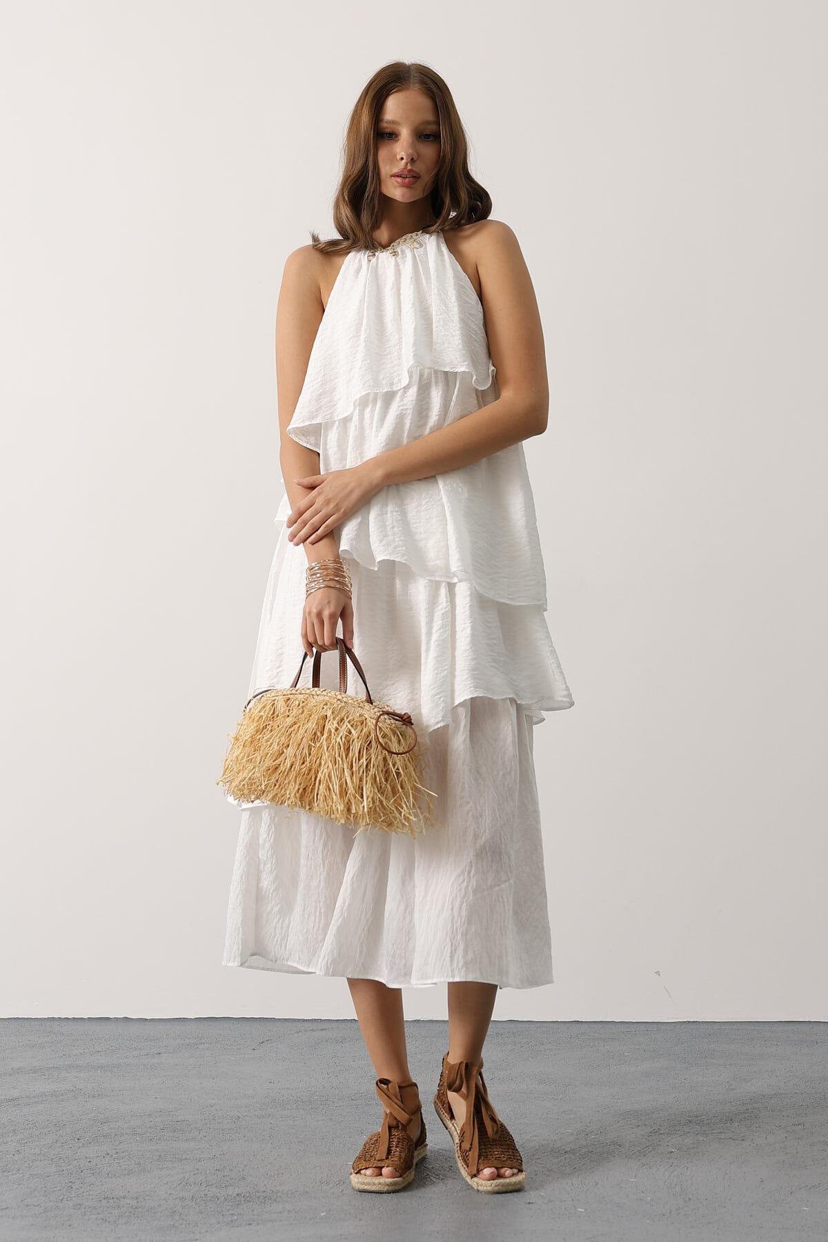 Beyaz Yaka Süslemeli Kat Kat Akışkan Kesim Midi Boy Elbise