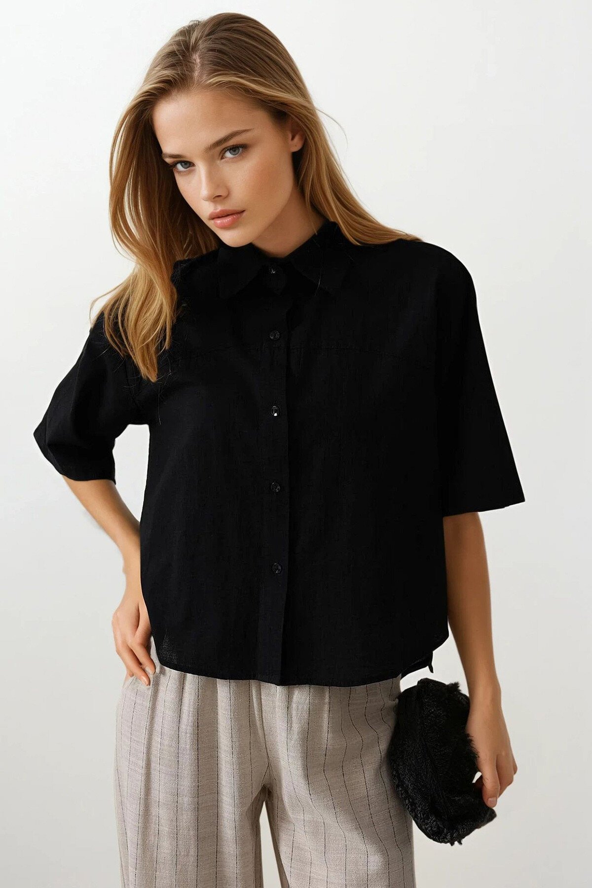 Siyah Yarım Balon Kol Çizgili Gömlek